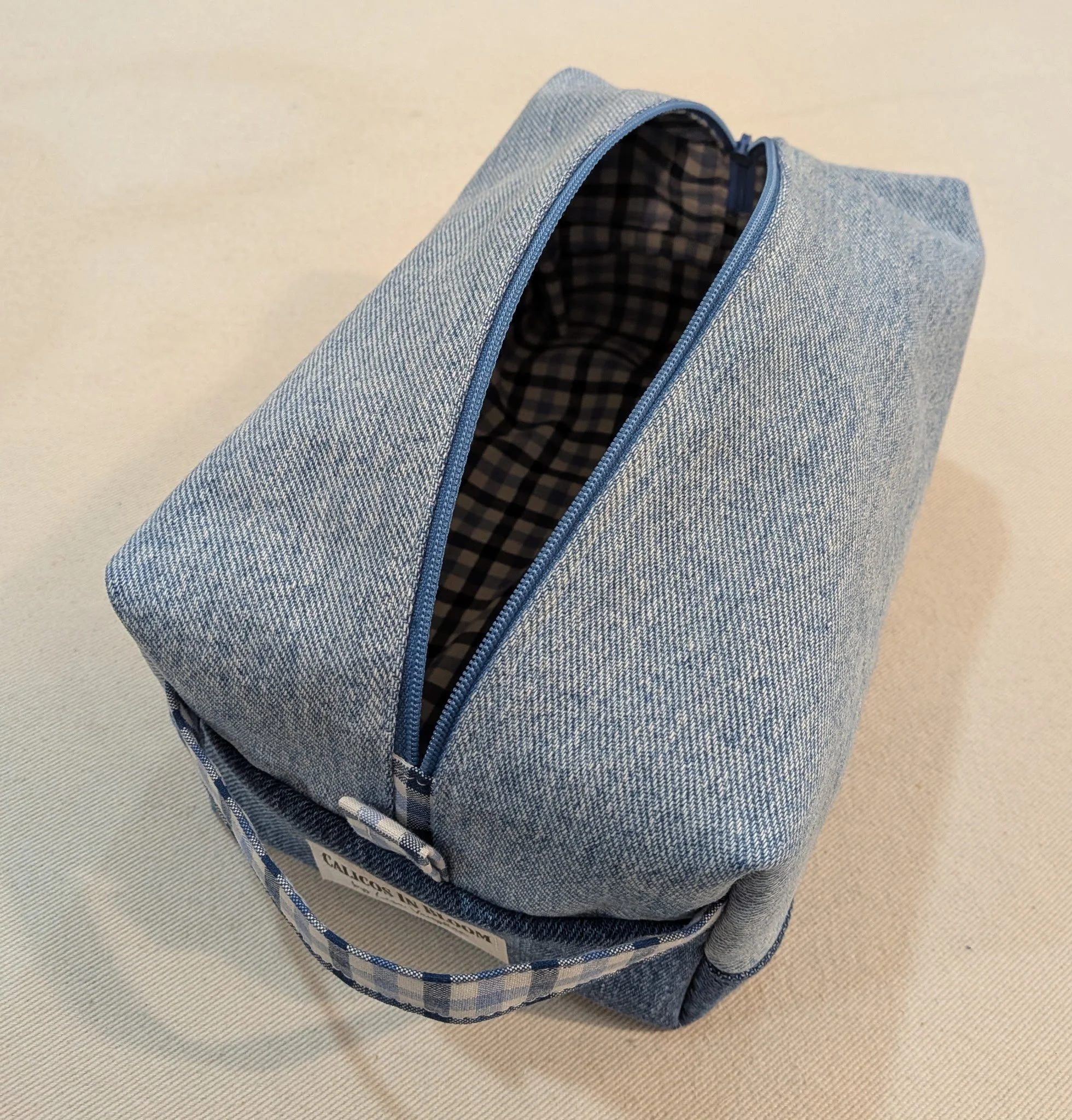 *Make & Take* Boxy Pouch/Travel Case