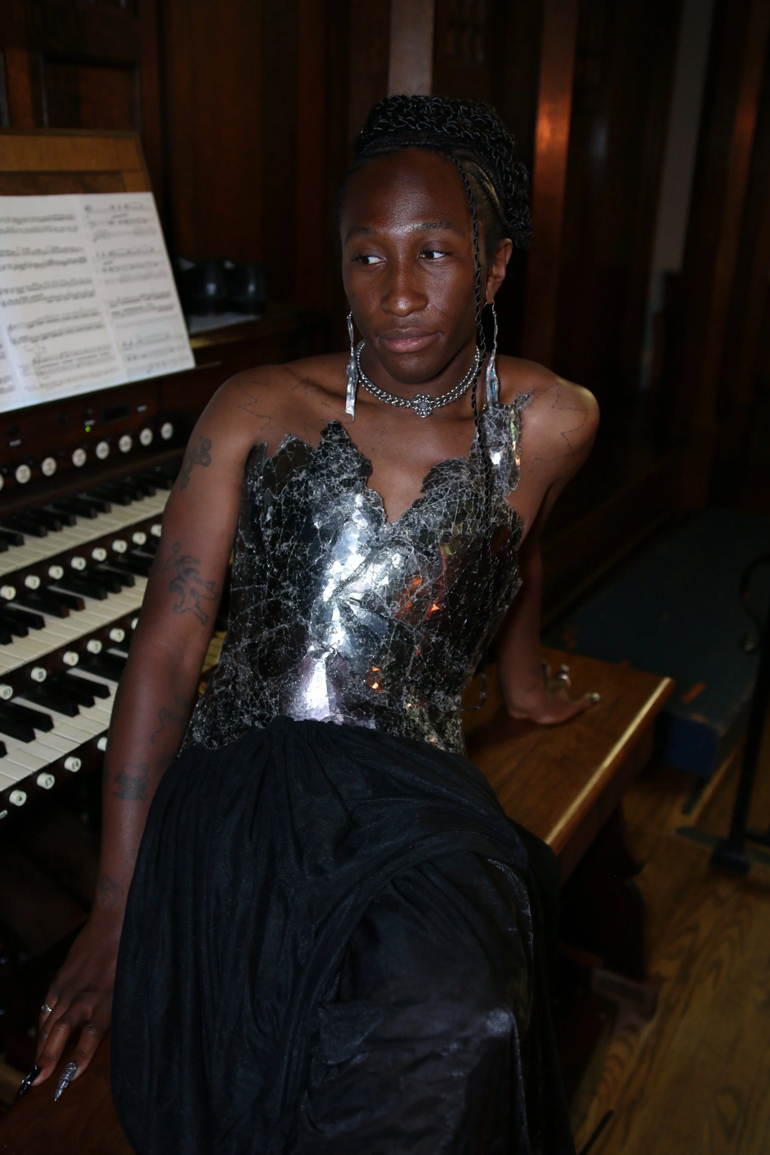 Model: Akiko Scott – Photographer: Beau Blue