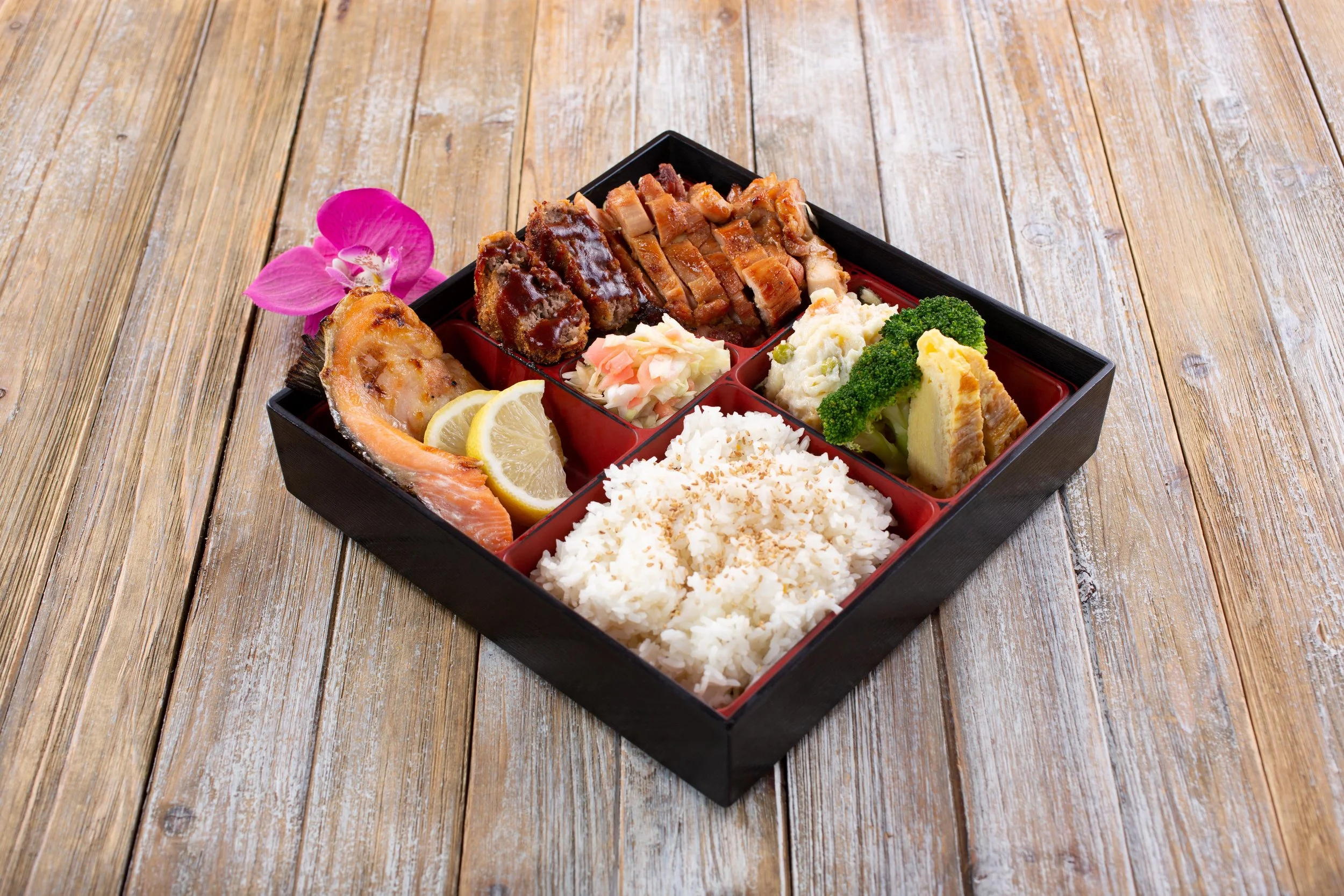 Bento Box_Island_Hut.jpg