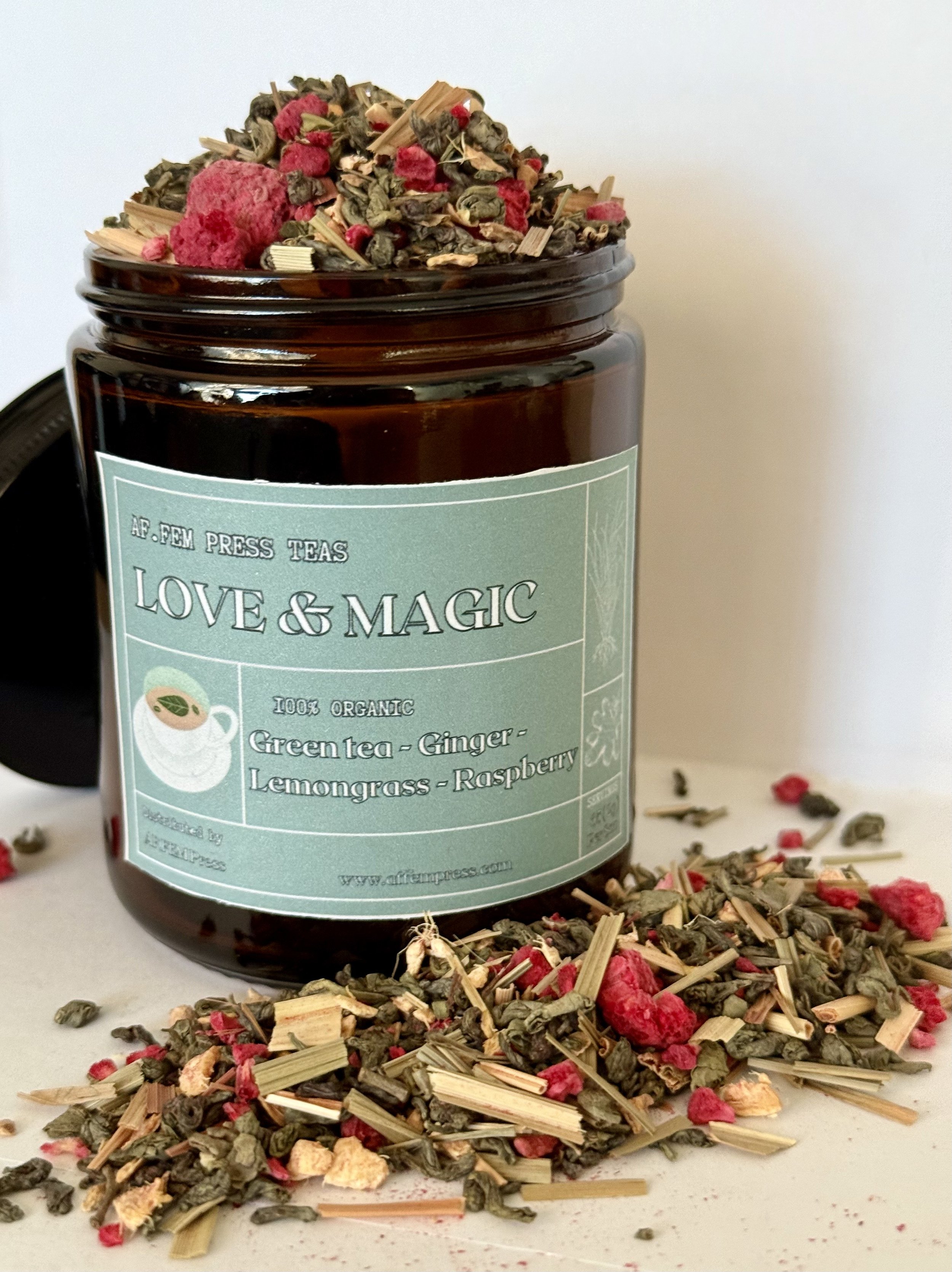 Love & Magic | Green Tea With Raspberry