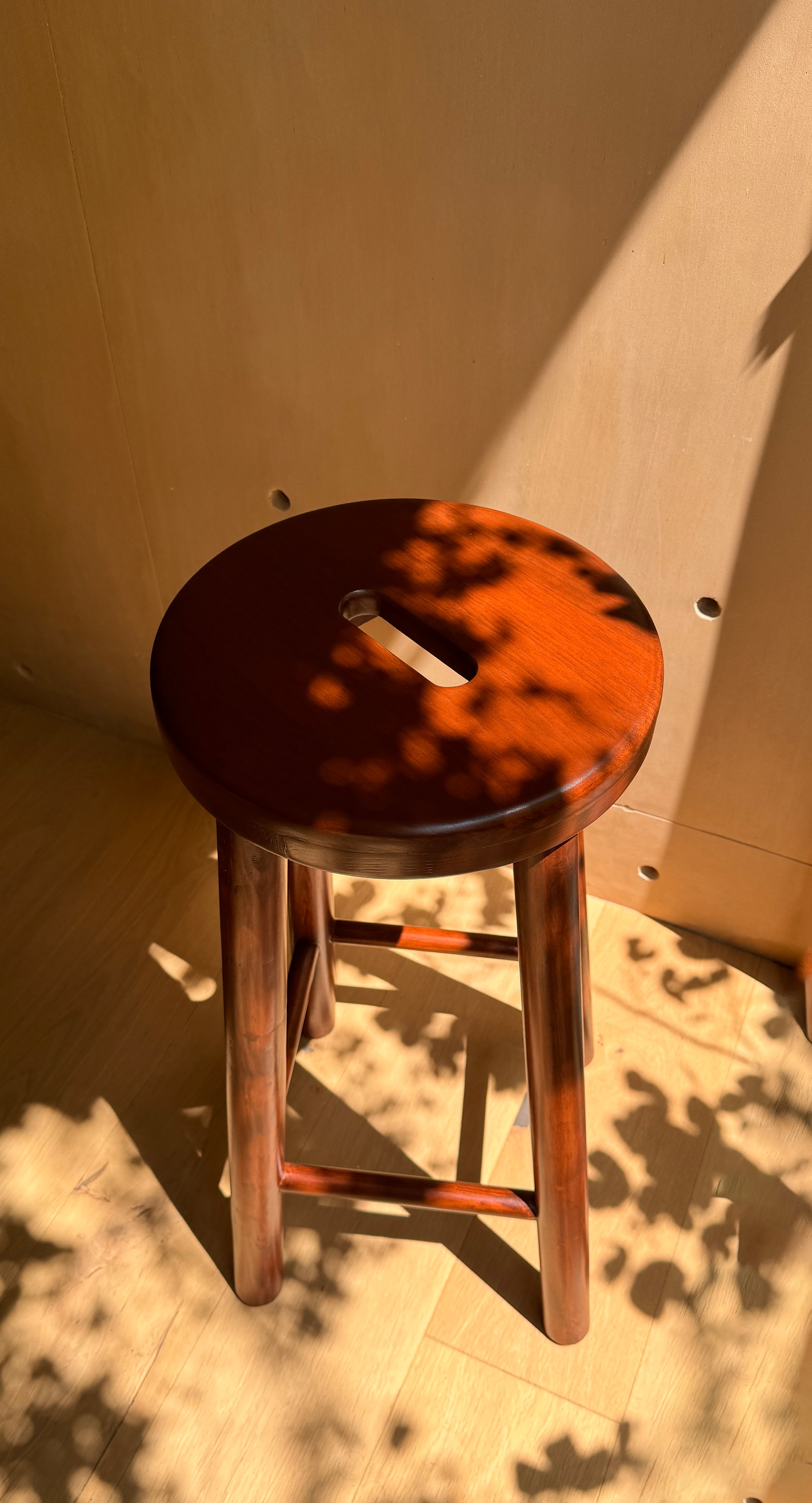 Hoyo Stools
