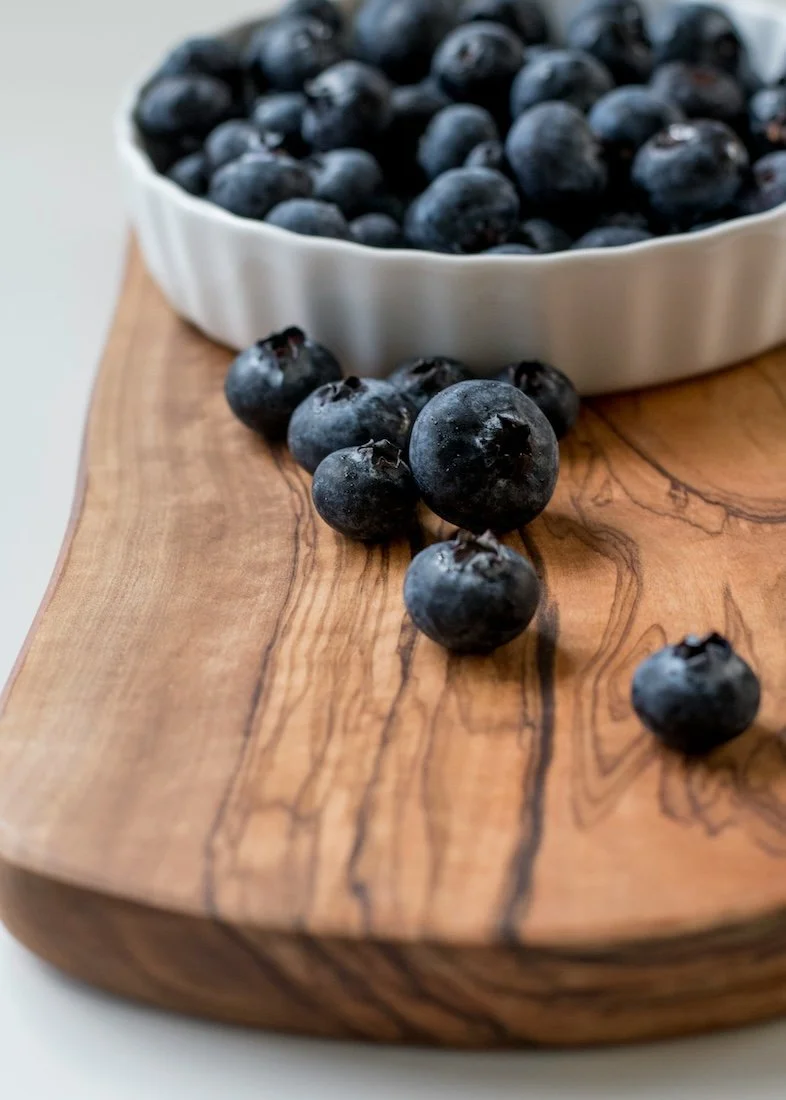 Fresh blueberries representing antioxidant-rich nutrition support in naturopathic care by Rebecca McGrath Naturopath.