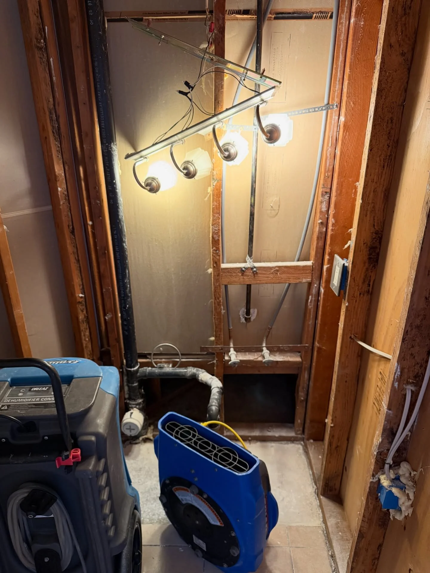 Rancho Bernardo, Ca 

Water lines running over the restroom ceiling made a mess when they developed a leak!

Affected Materials Removed ✅ 
Containment Chamber Set ✅ 
Dry Down Complete ✅ 
Build Back and Repipe Underway ✅ 

Applied Disaster Management 
