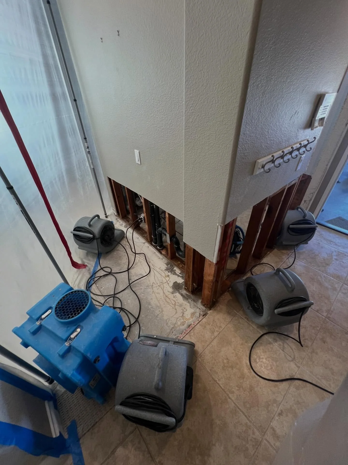 Water everywhere from a washing machine supply line failure 💧

This laundry room flooded fast and water made its way into the walls and framing. If water damage isn&rsquo;t handled immediately, it can lead to mold, structural damage, and thousands m