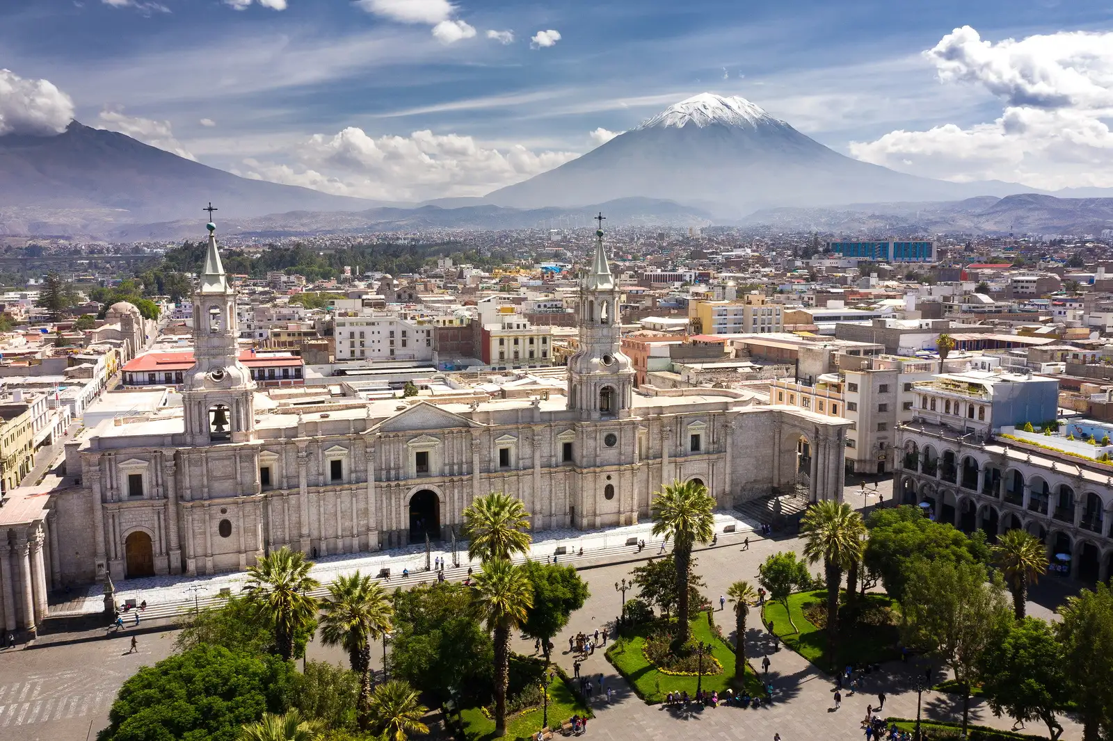 Plaza-de-Armas-Arequipa.png