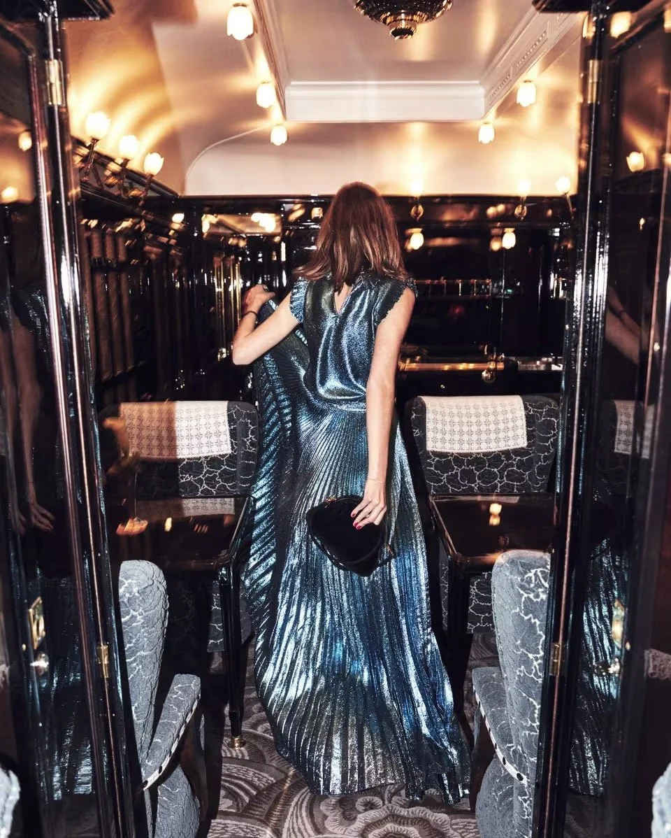 vso-din-bar-car07 Large.jpeg