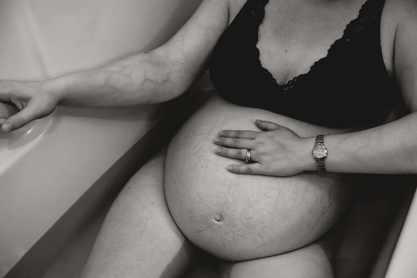 What a Licensed Midwife Does During Home Birth &amp; Labor