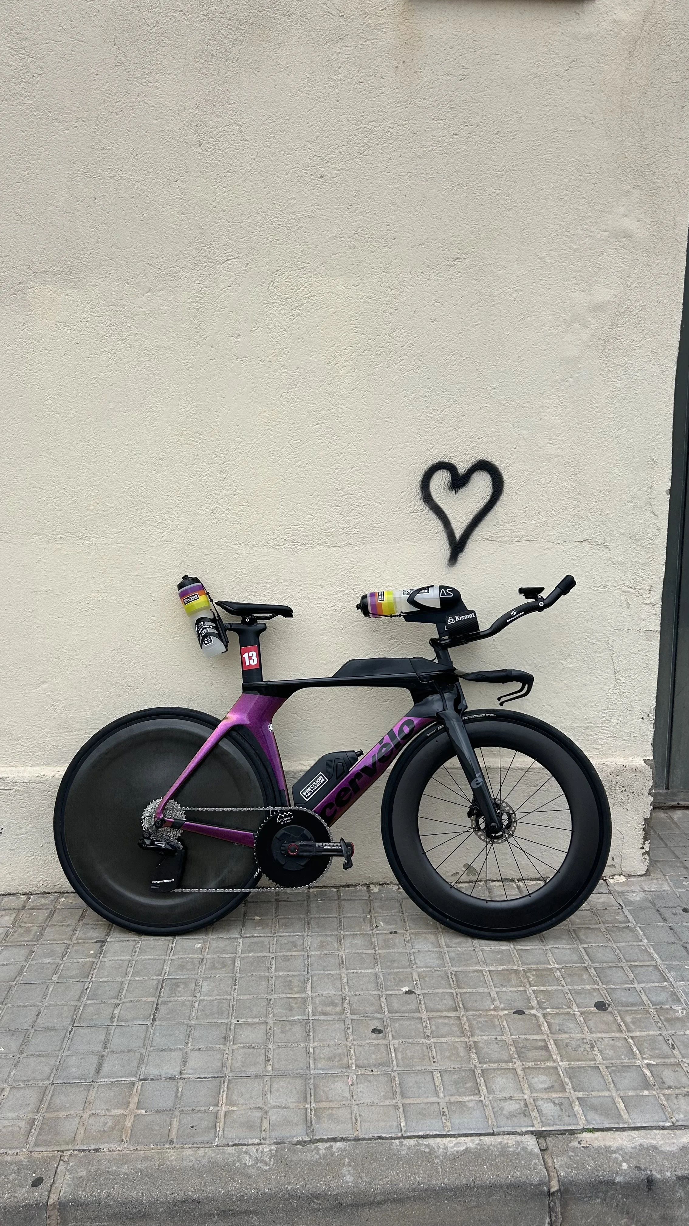 TT Bike vs Road Bike for Triathlon: Which Should You Choose for Your Race?
