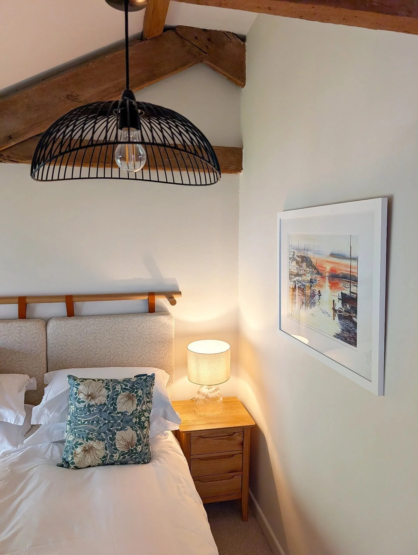 Back at the cottage for the first time as a family of 4 🖤
.
.
.
#holidaycottage #holidaycottageuk #devon #southdevon #torbay #brixham #englishriviera #summerstaycation #staycationuk #staycation #ukstaycation #ukstays #coastalhome #cottagelife #cotta