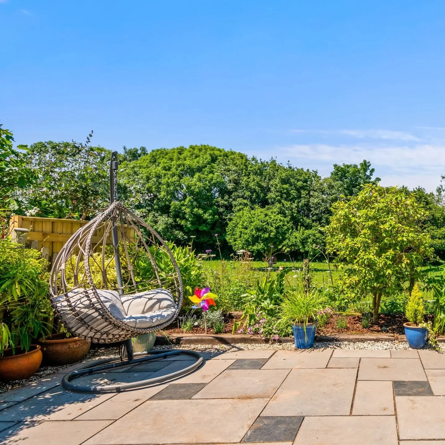 In a few months we'll be back to this! 💚🌞
.
#sunshine #devon #brixham #dartmouth #countryviews