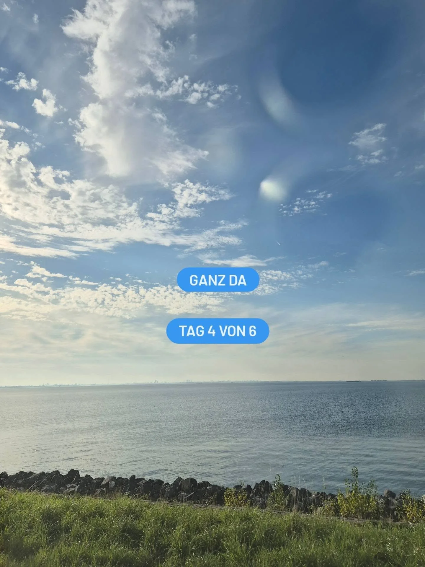 Ganz da. Tag 4 von 6.

Tagungs-Abschluss. 
Ortswechsel.
Ein sch&ouml;ner Umweg.
Sonne, Wasser, Ruhe - ganz da sein.

Angekommen.
In sch&ouml;nem Hotel.
Gutes Essen. Eine Insel vom Alltag.

#Ortswechsel #31tagesichtbar