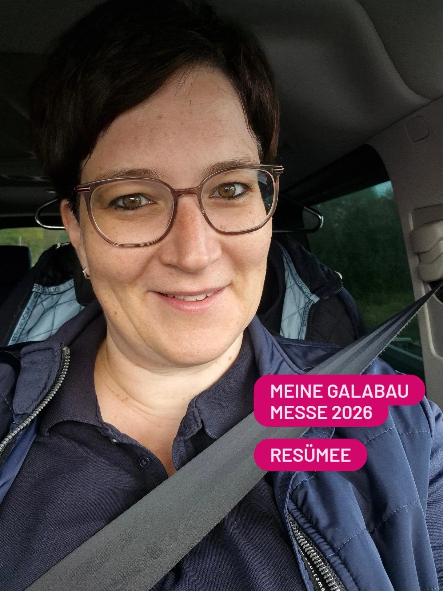 Messe ist wie Leben in der Zeitschleife. Ein Mikrokosmos, in dem die Zeit sich um sich dreht.

Ich hatte auch Zeit zum Nachdenken.
Was machen sich wiederholende Muster mit uns? 
Wie oft stecken wir unbewusst in Schleifen fest?

#lebeninschleifen #31t