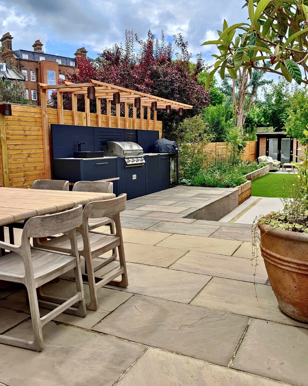 Introducing the Barnes Project&hellip; A garden designed to extend the home. 

With large doors opening directly from the kitchen and living space, the starting point for this project was connection - creating something that feels like a natural exte