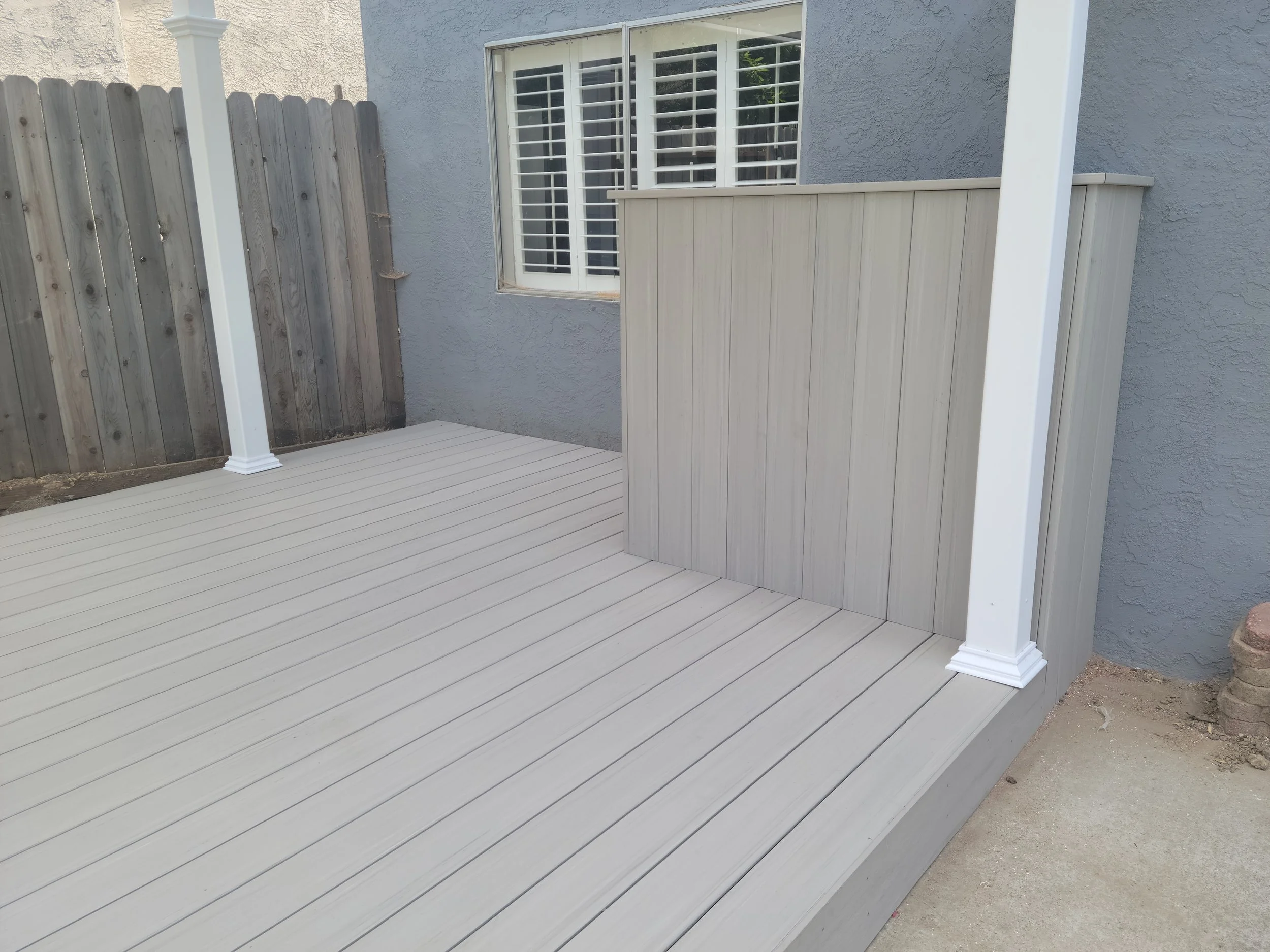 Grey-Composite-Decking.jpg