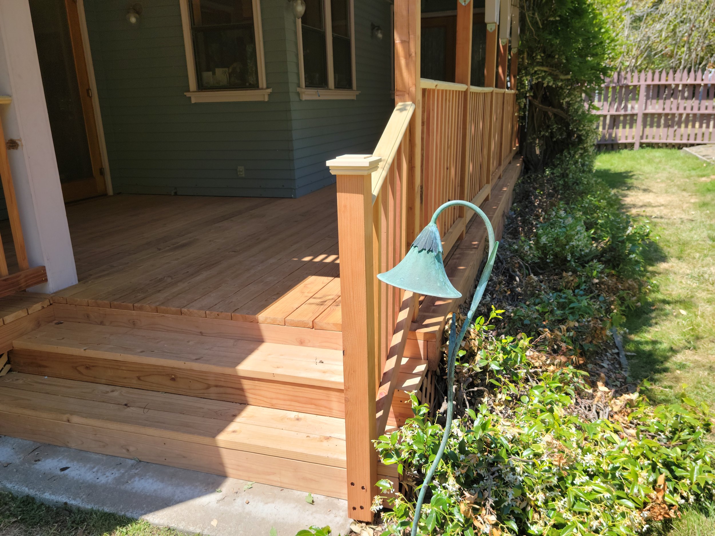 Wood_Railing.jpg