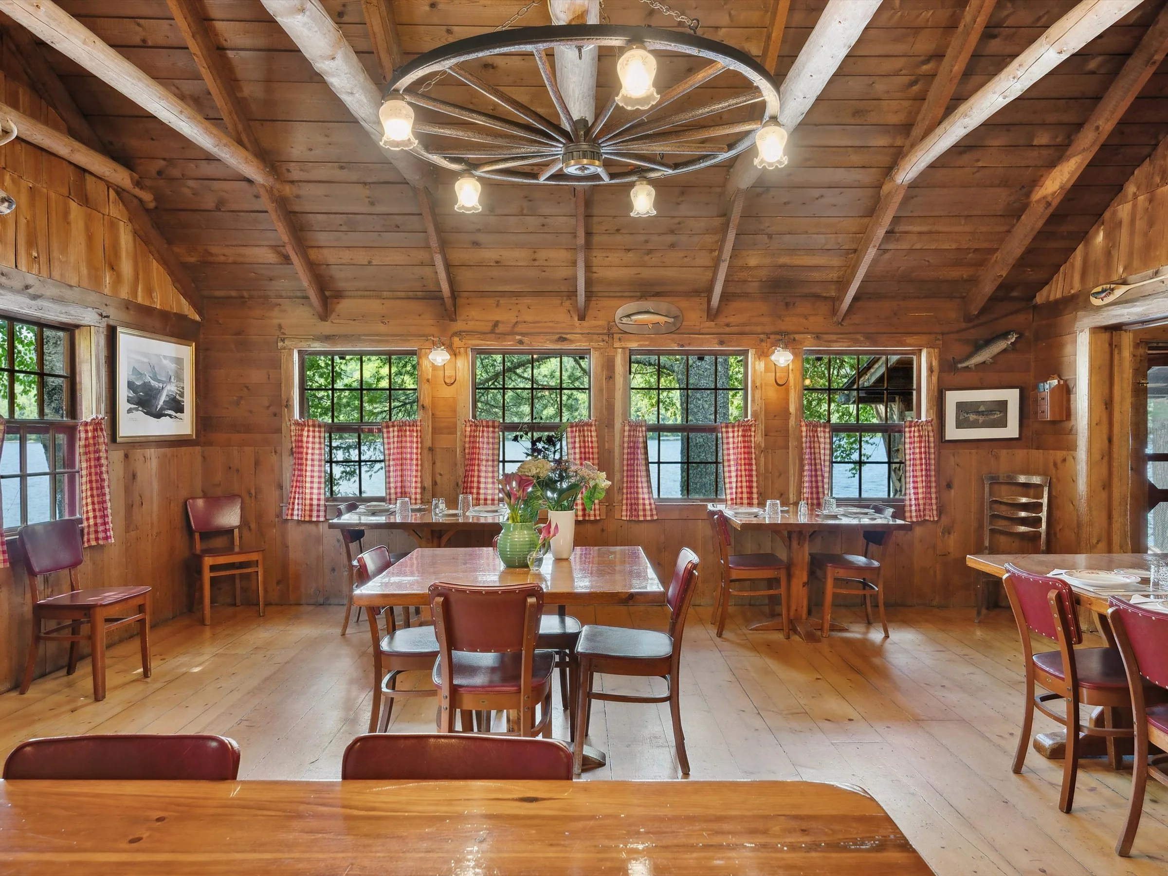 031-Bradford Camps, Munsungan Lake.jpg