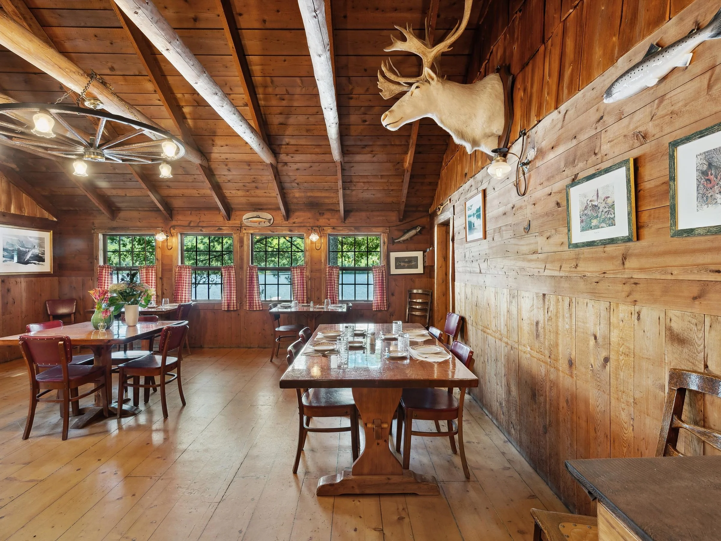 032-Bradford Camps, Munsungan Lake.jpg