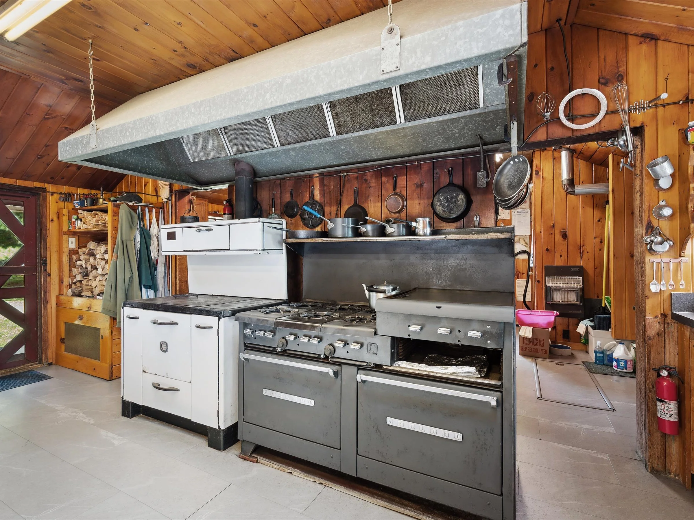 029-Bradford Camps, Munsungan Lake.jpg