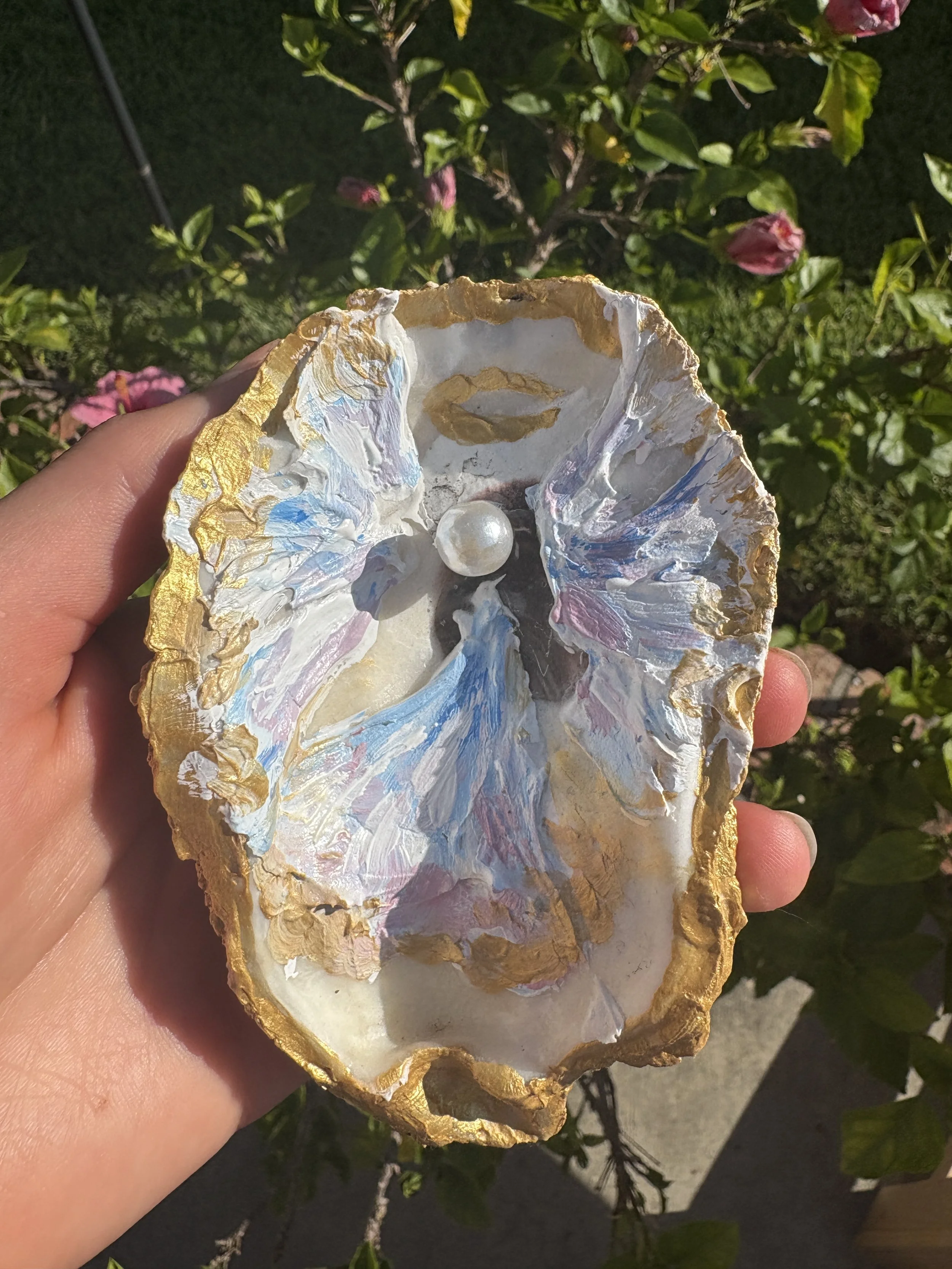 Decorative Oyster: "Faithfulness"