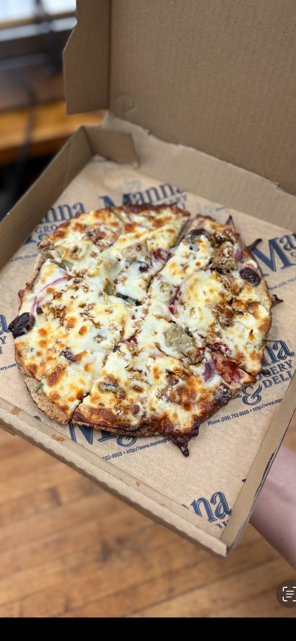 Manna Deli pita pizza