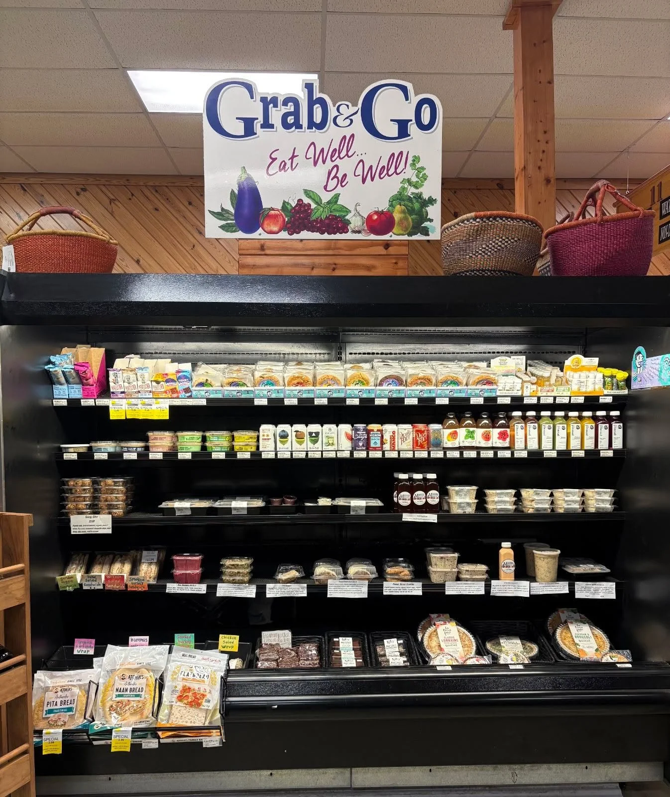 Manna&rsquo;s Lunch Specials for Tuesday, January 27th!

Entrees
Lime Cilantro Fish Tacos (GF) 12
Chicken Broccoli Rice Casserole  11
Bahn Mi Pizza (Vegetarian)  11
(sesame-soy base, organic spinach, organic pickled jalapenos, carrots, onions &amp; c