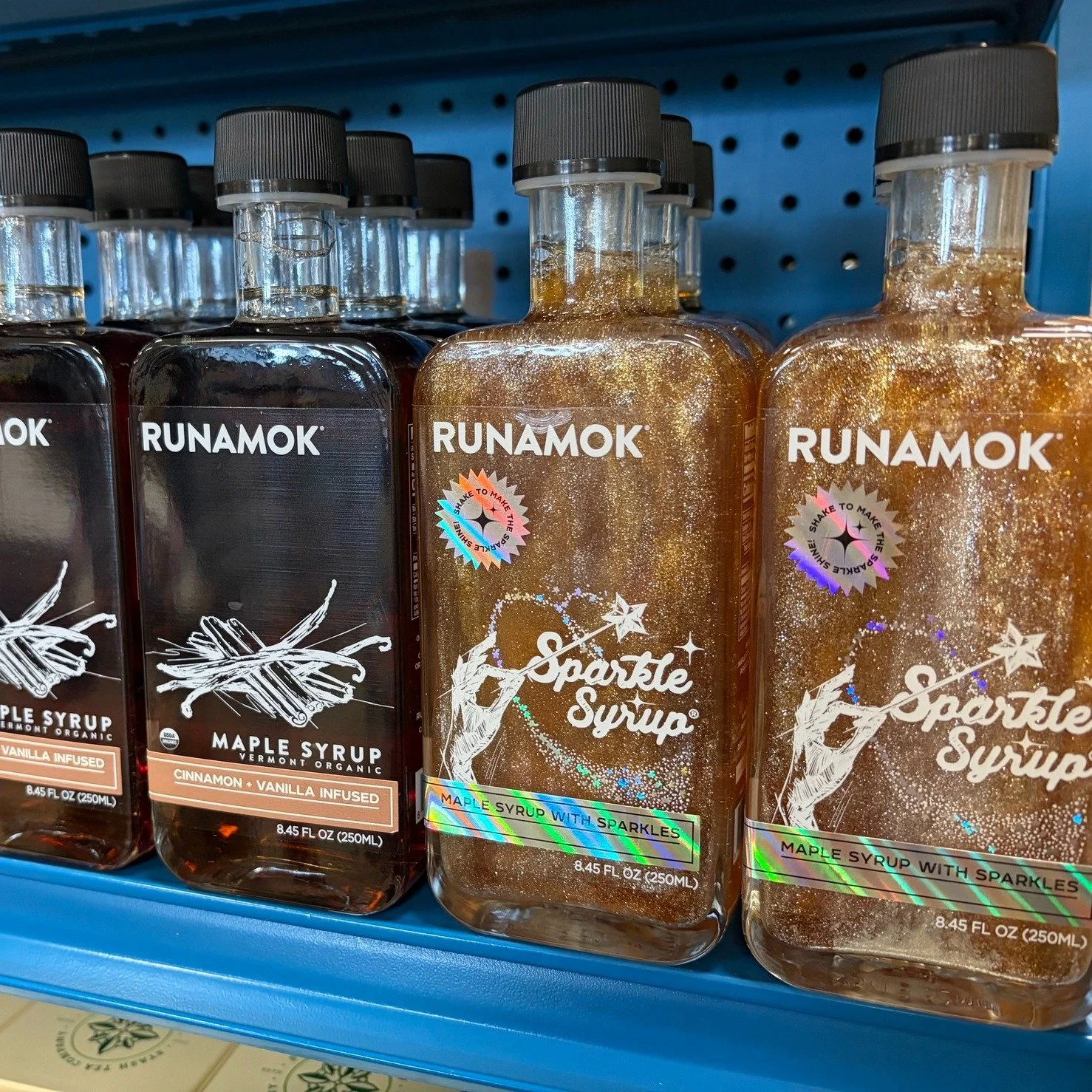 We have some sparkly new items in store--literally, check out the Sparkle Syrup from @runamokmaple! Manna brings the bling, ya know. There's also cinnamon vanilla-infused and Sugarmaker's Cut syrup varieties! 

Plus we've got @thomashenry_borninbars 