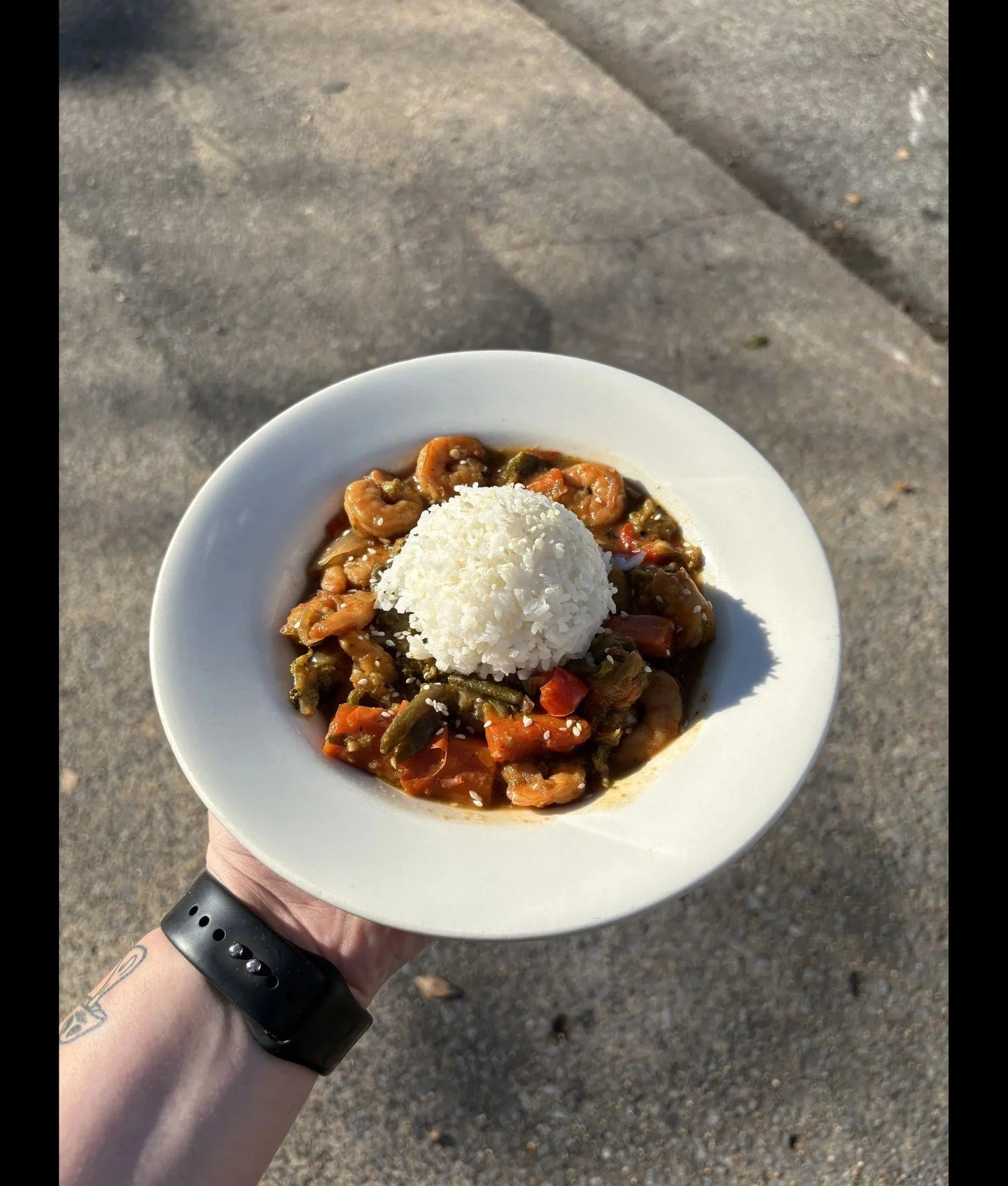 Manna&rsquo;s Lunch Specials for Thursday, April 16th!: Entrees

Shrimp Stir Fry (GF) 12

Curried Chicken Salad Sandwich 11

Lentil &amp; Walnut Veggie Burger (V) 11

(w/ lettuce, tomato, caramelized onion,

vegan cheese, &amp; Dijon mustard)

Sides
