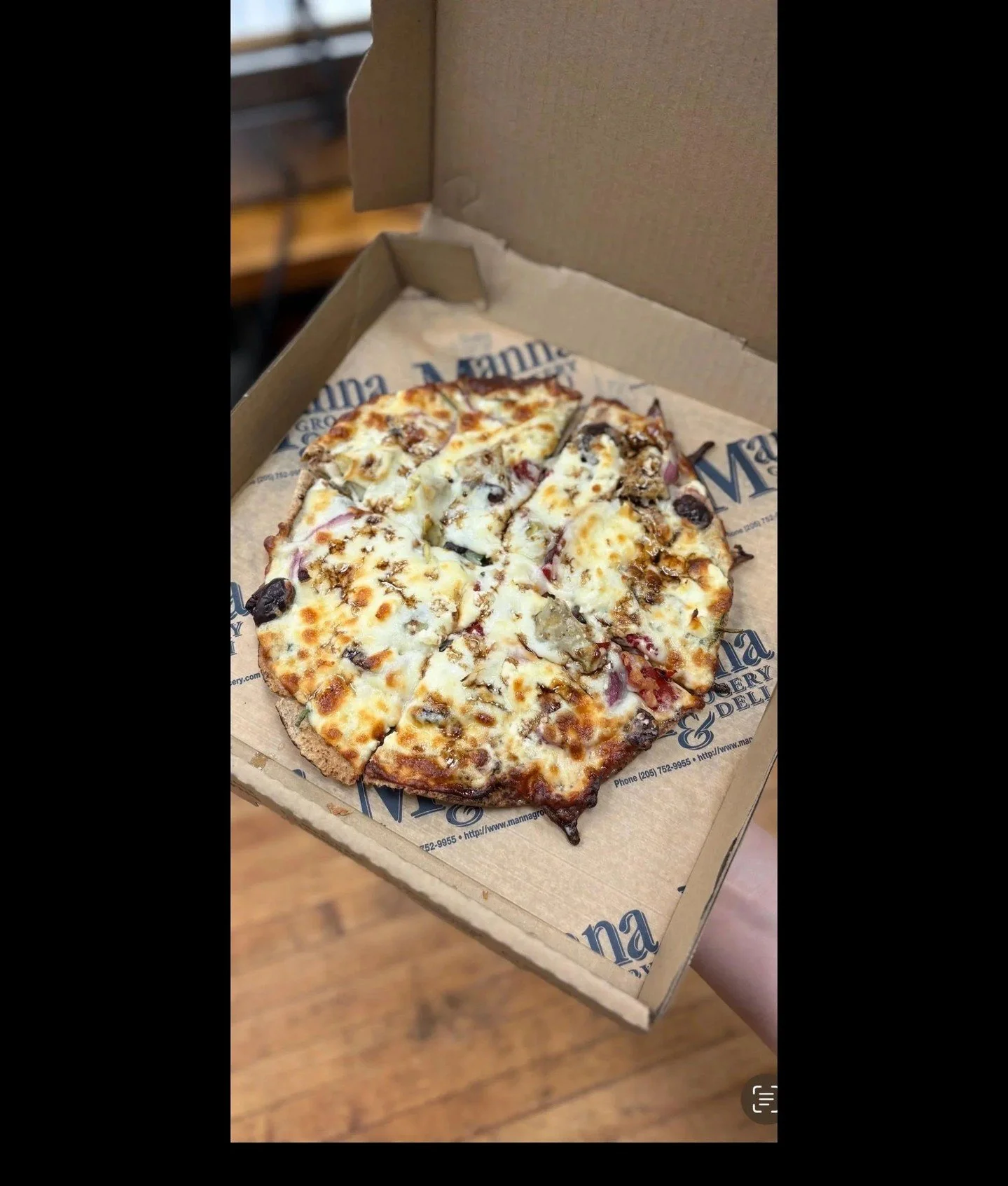 Manna&rsquo;s Lunch Specials for Friday, May 29th!: Entrees

Soulful Salmon (GF) 13

Mediterranean Pizza 11

(white base, spinach, red onion, roasted red peppers, artichokes, olives, feta, mozzarella &amp; topped w/ balsamic glaze) 

Guacamole &amp; 