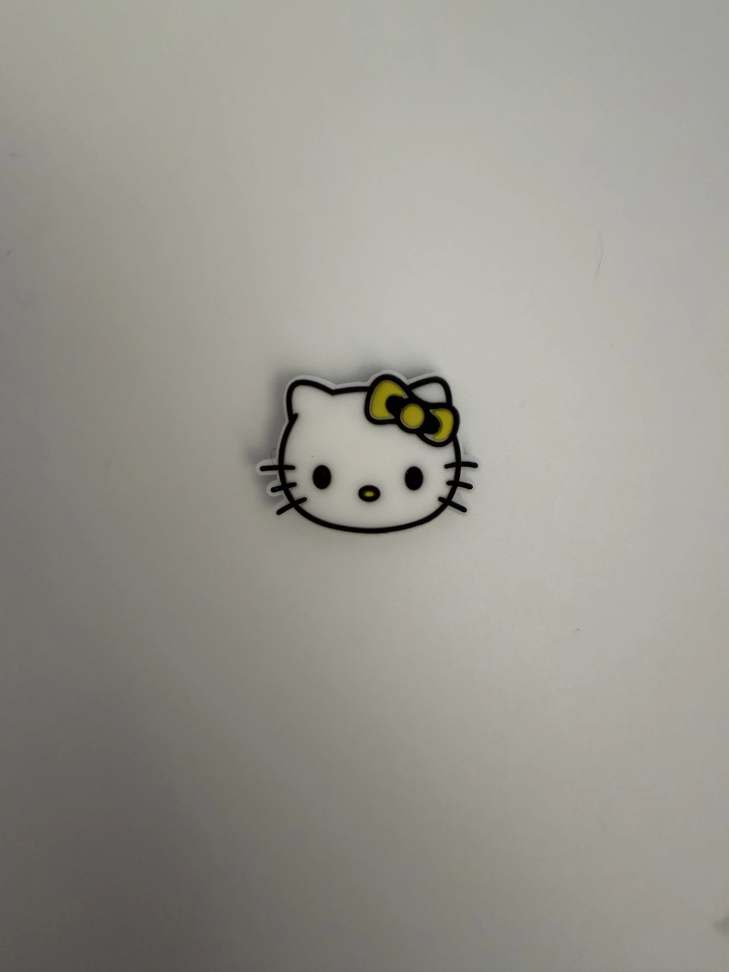 Hello kitty with yellow bow