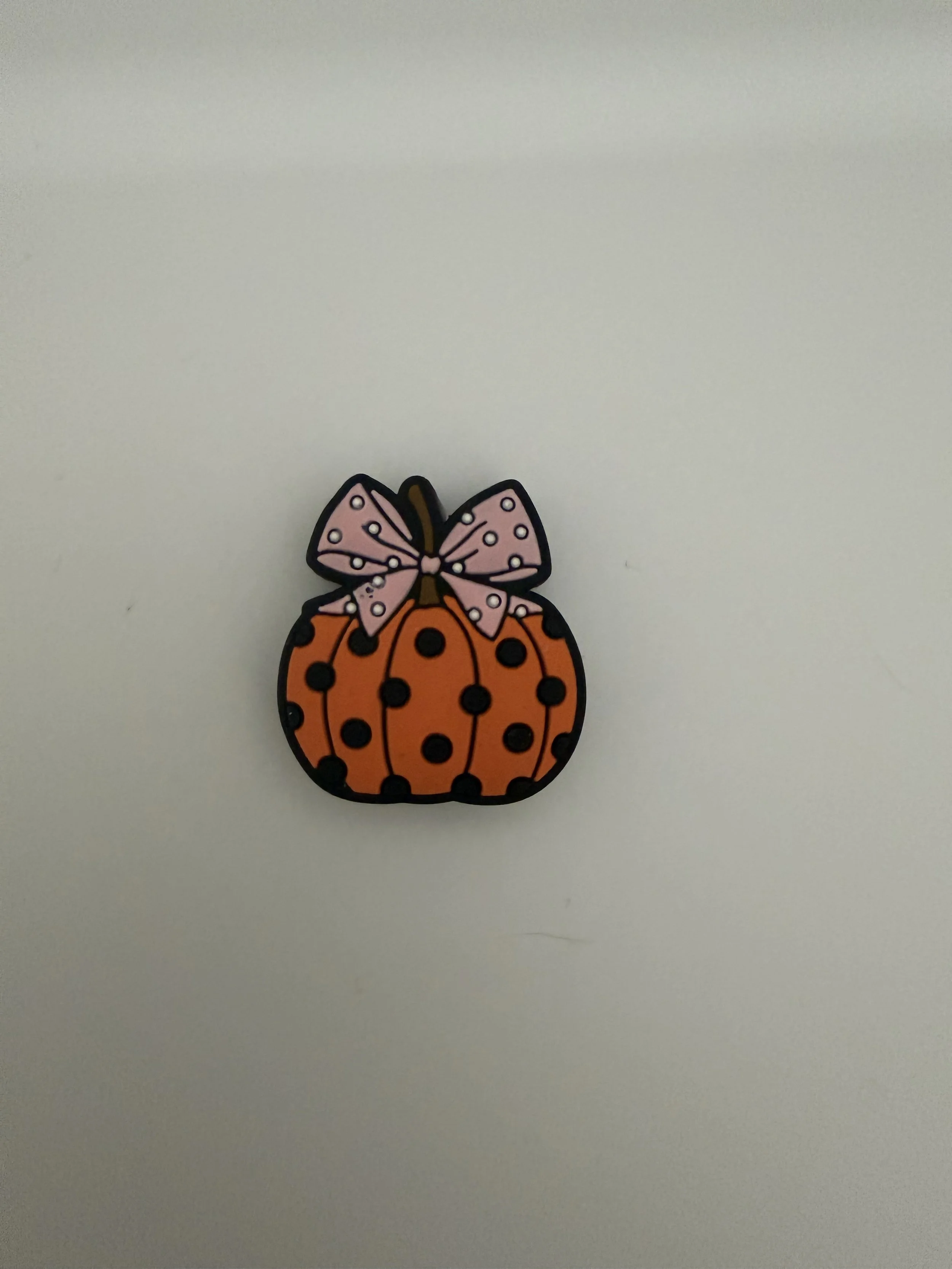 Pumpkin with pink bow