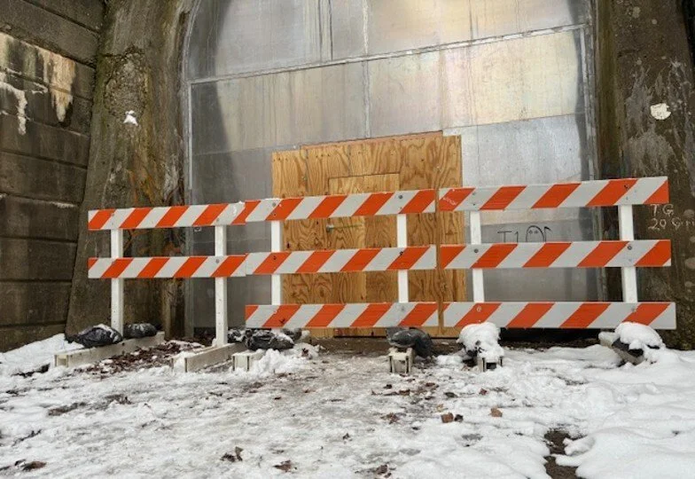 nat tun barricades.jpg