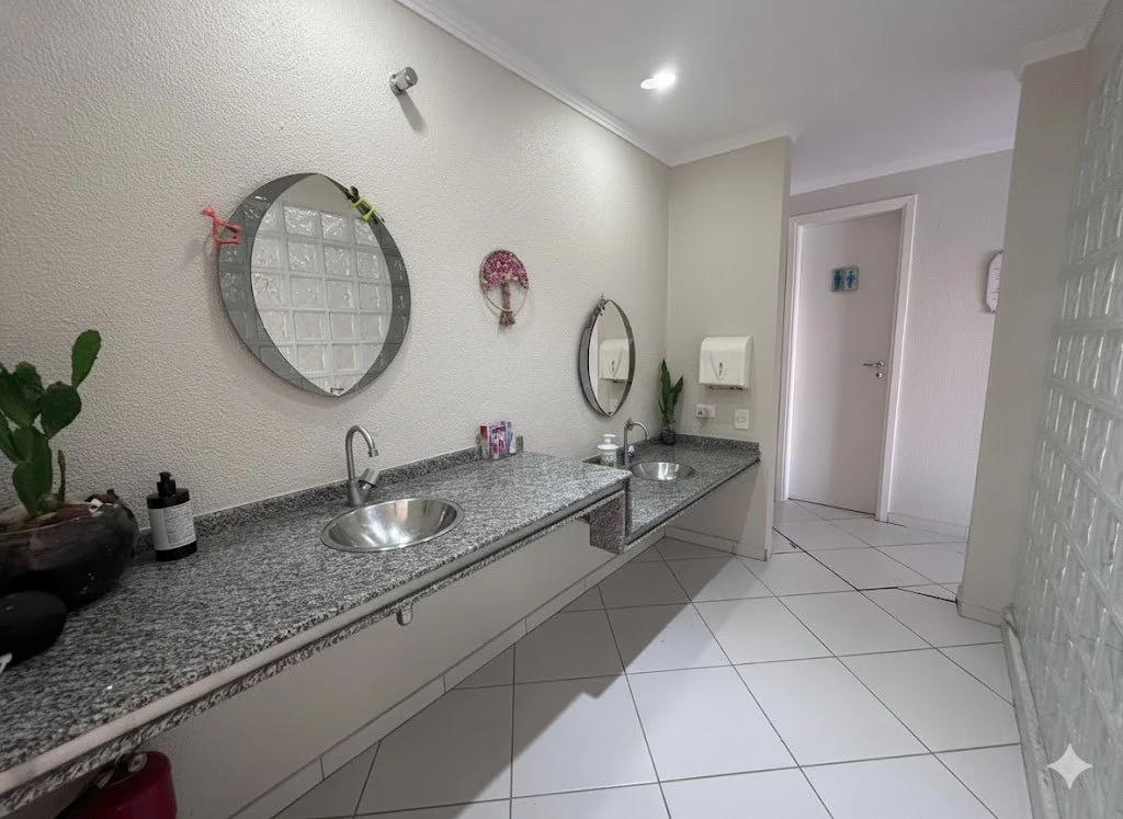 Escovodromo e espaço para orientação de higiene oral