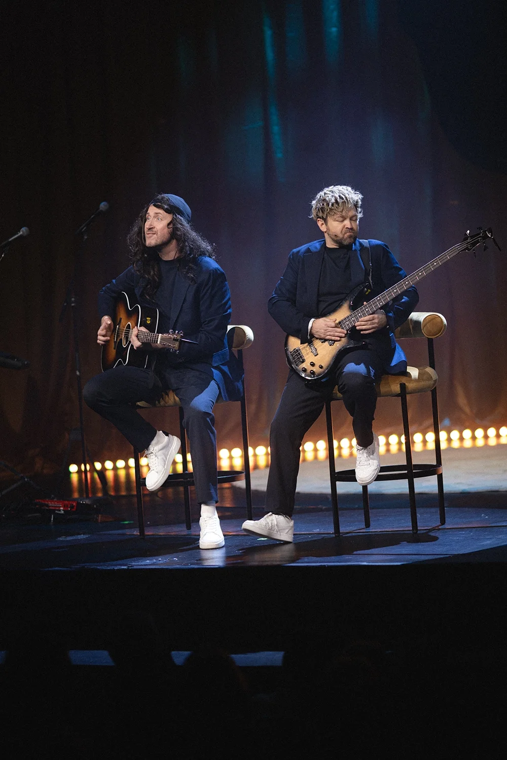 Komkerne Terje Sporsem og John Brungot i Høy og mørk på Chrsitiania Teater som Terje og Kim Jimmy