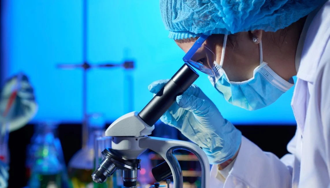 Conociendo los métodos alternativos In Vitro e In Silico