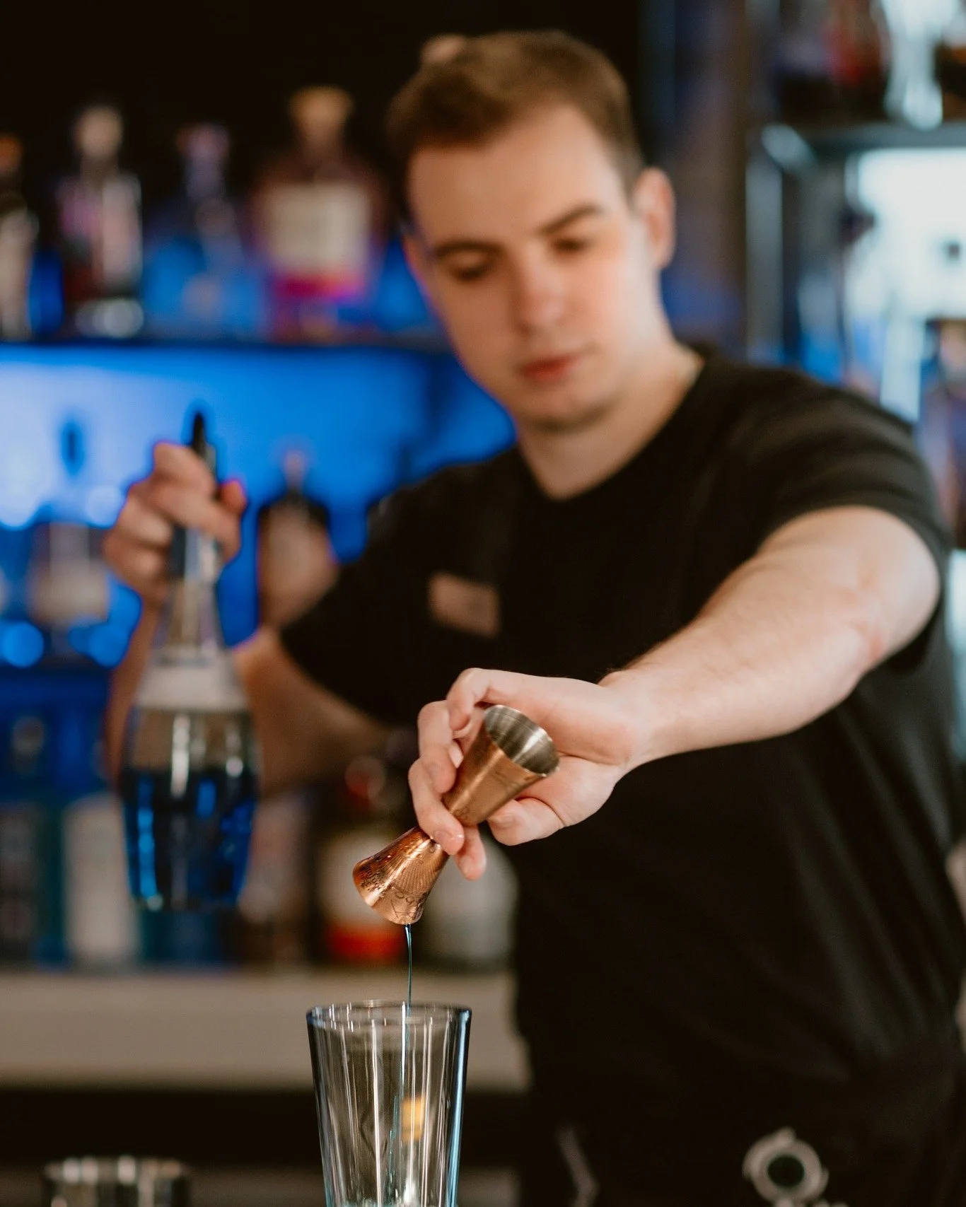 ✨ Our talented bartenders have mastered the art of balance and timing, crafting exceptional cocktails that elevate your experience. Join us tonight for a taste of our expertly crafted gin cocktails! 🍸

#SouthsideShake #GinLovers #CraftCocktailsNB #F