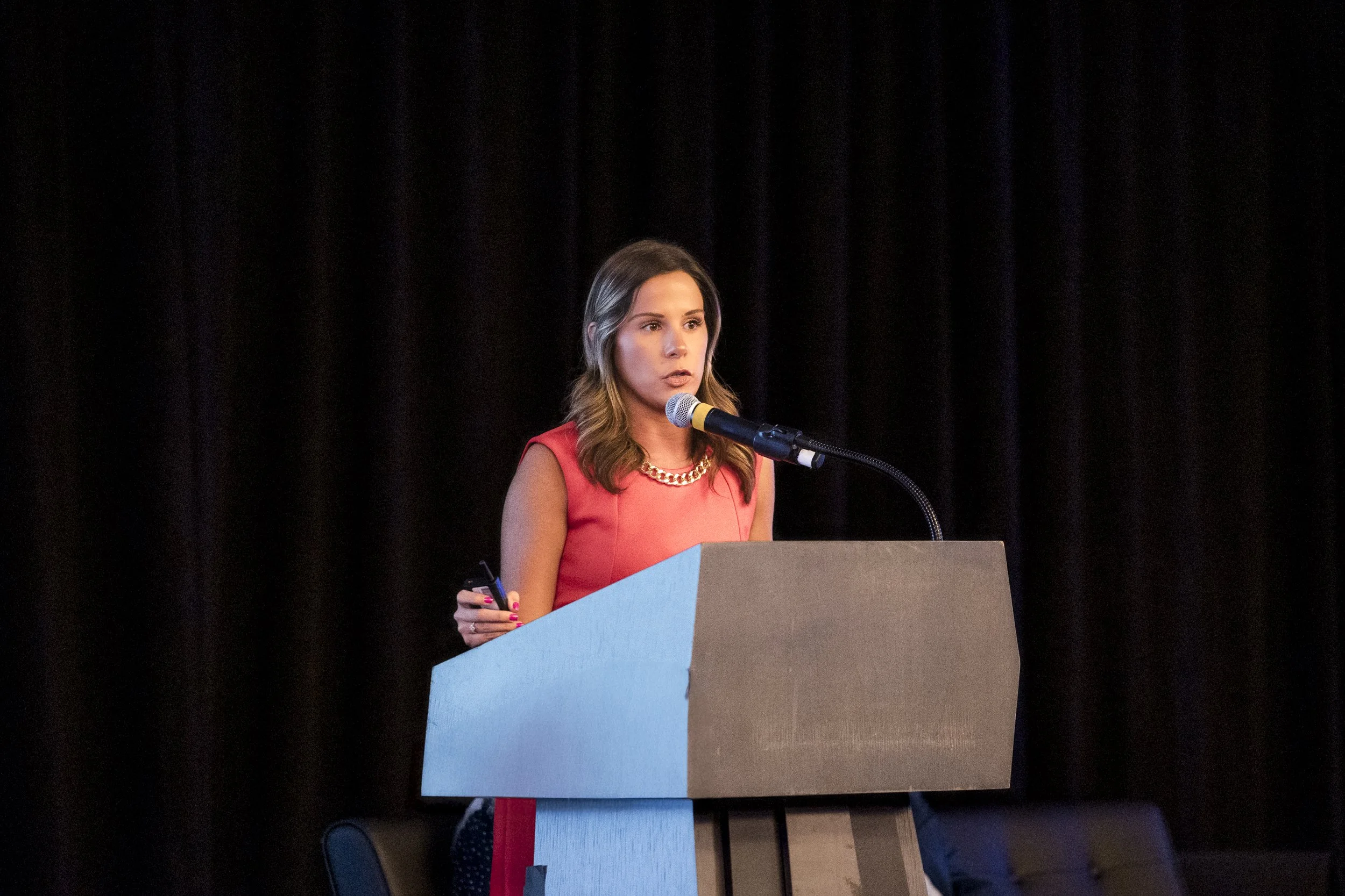 What to Expect When Hiring a Corporate Photographer (Timeline + Pricing)