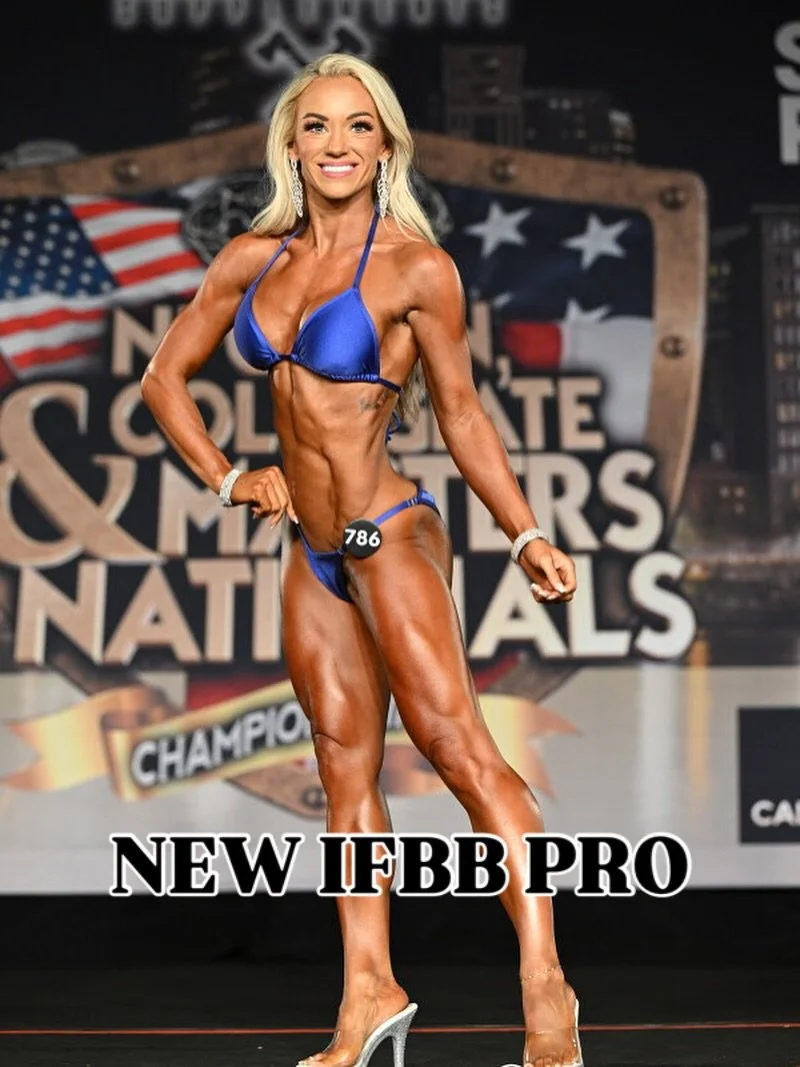 Coach @katie_liberman_ifbbpro is officially an IFBB PRO !!! 🎉🏆🎉🏆 Congratulations! 

#fitmodel #ifbbpro