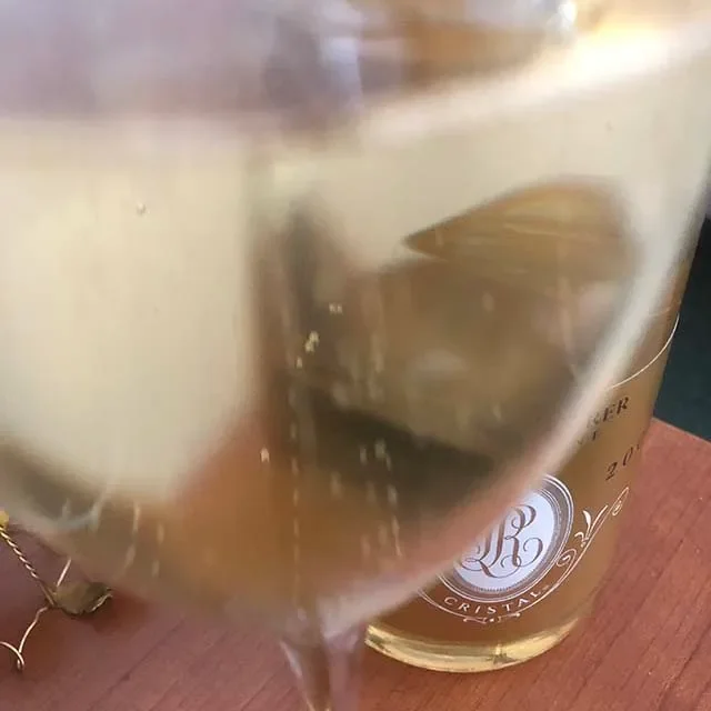 Wine_CristalGlassBottle640.webp