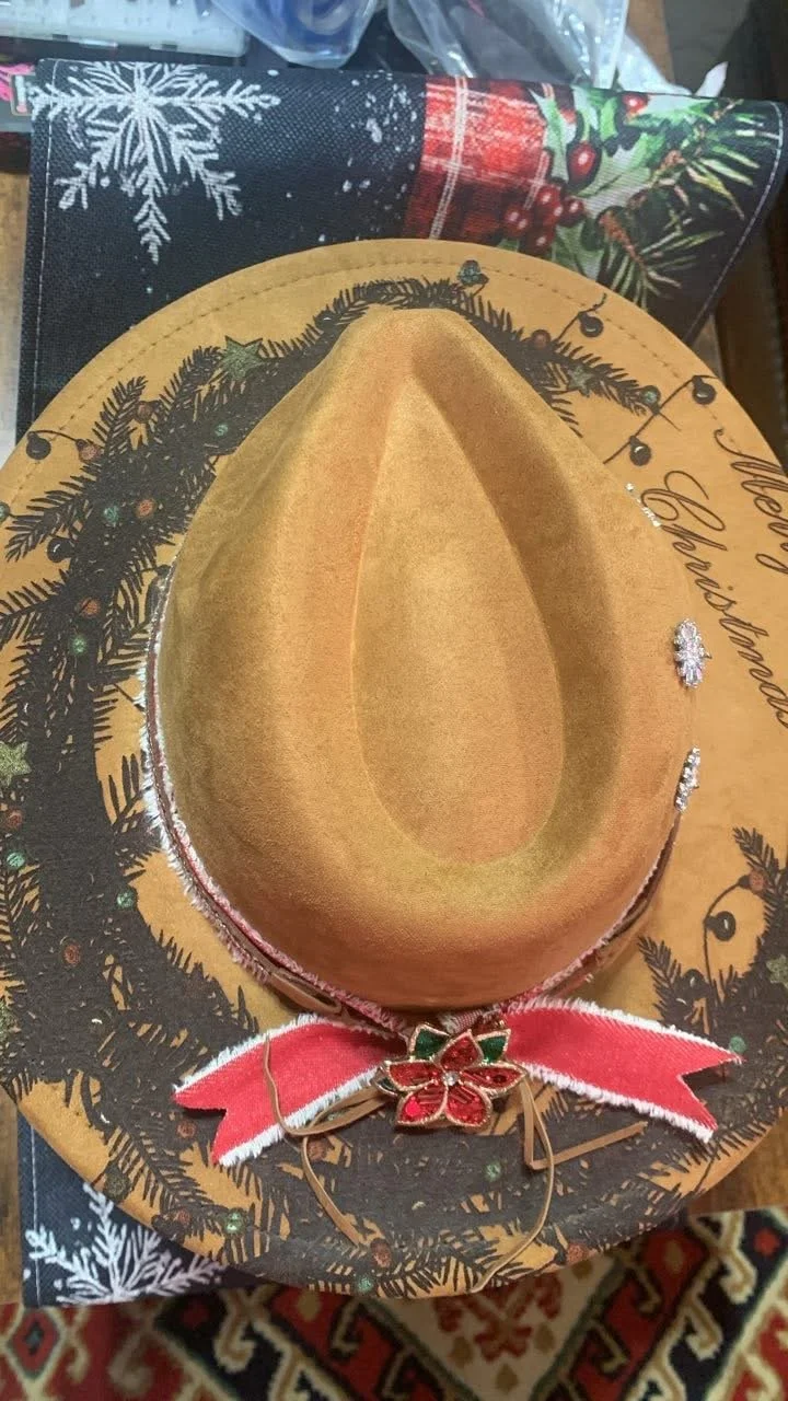 Highland Cow Wreath hat 4.jpeg