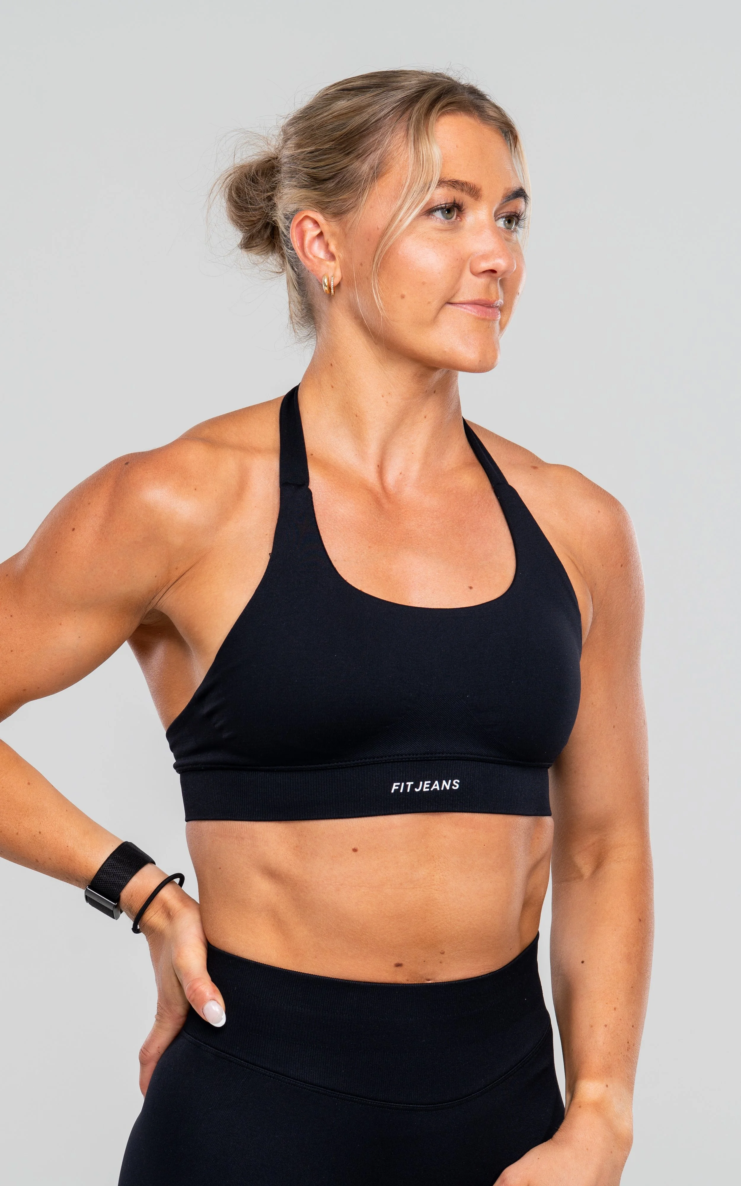 ChenMedia_MidnightBlack_SportsBra_16x10_Online_LR00419_@iamkaichen.jpg