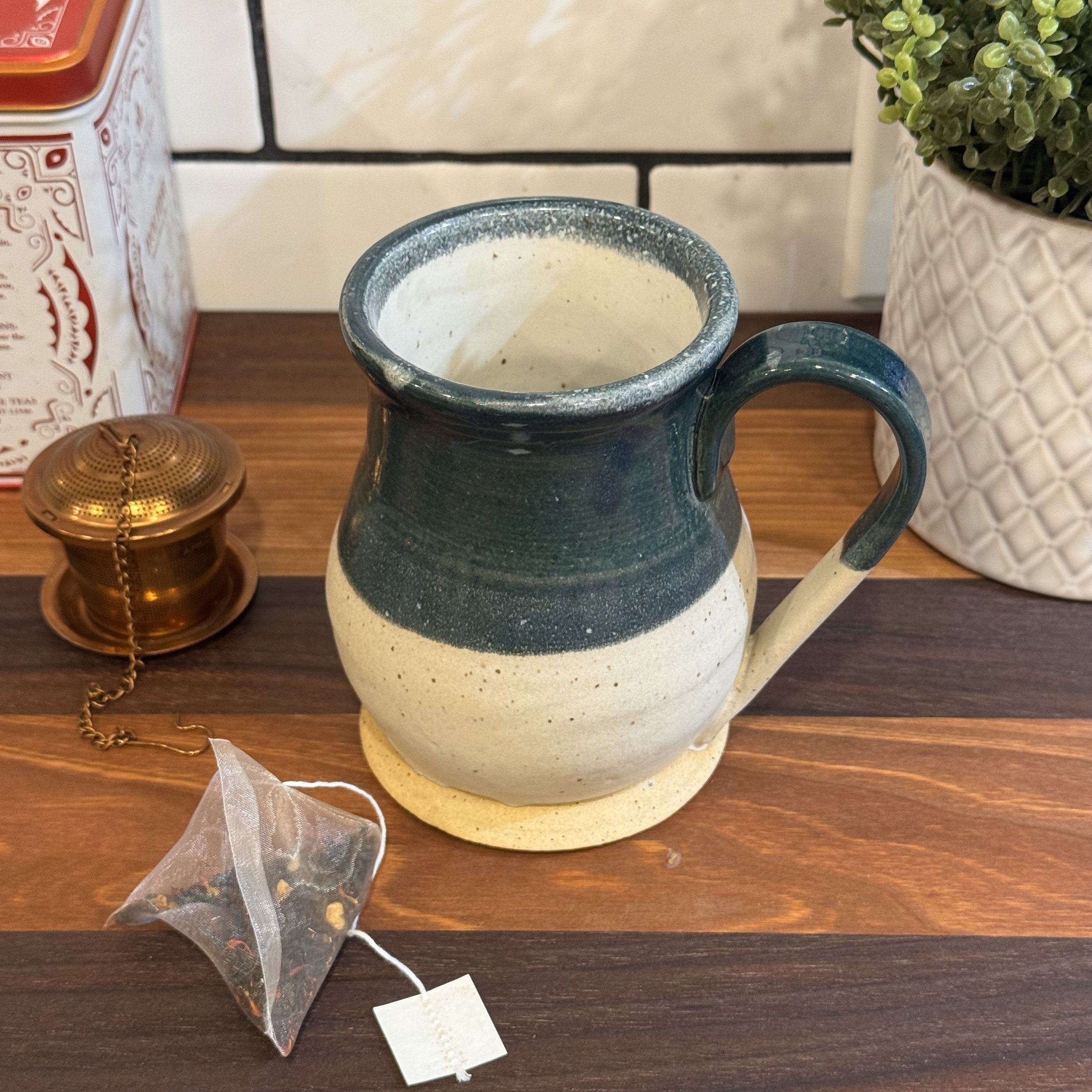 14oz Cousin's House Mug