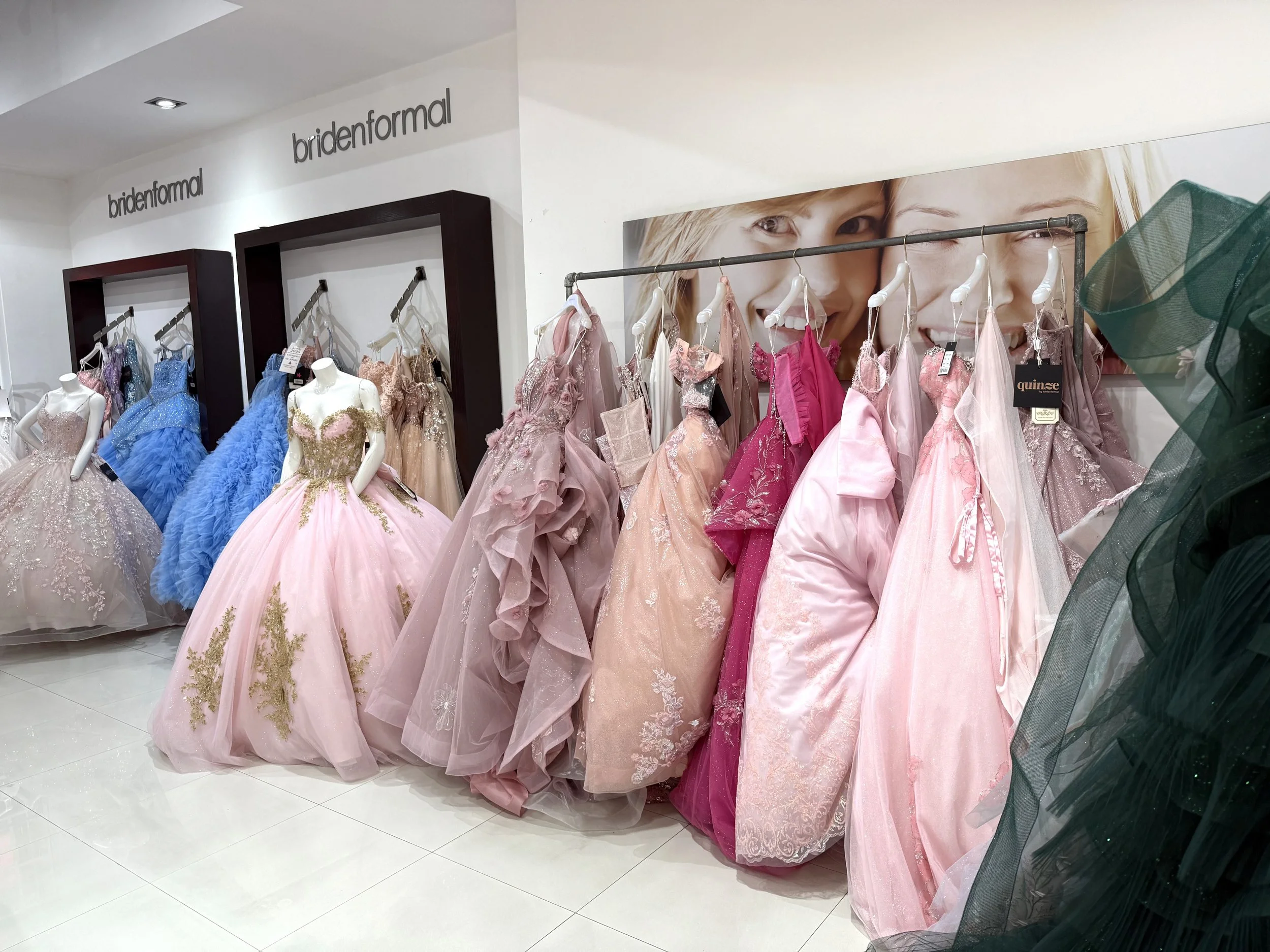 Qué llevar y qué esperar en tu primera cita para probar vestidos