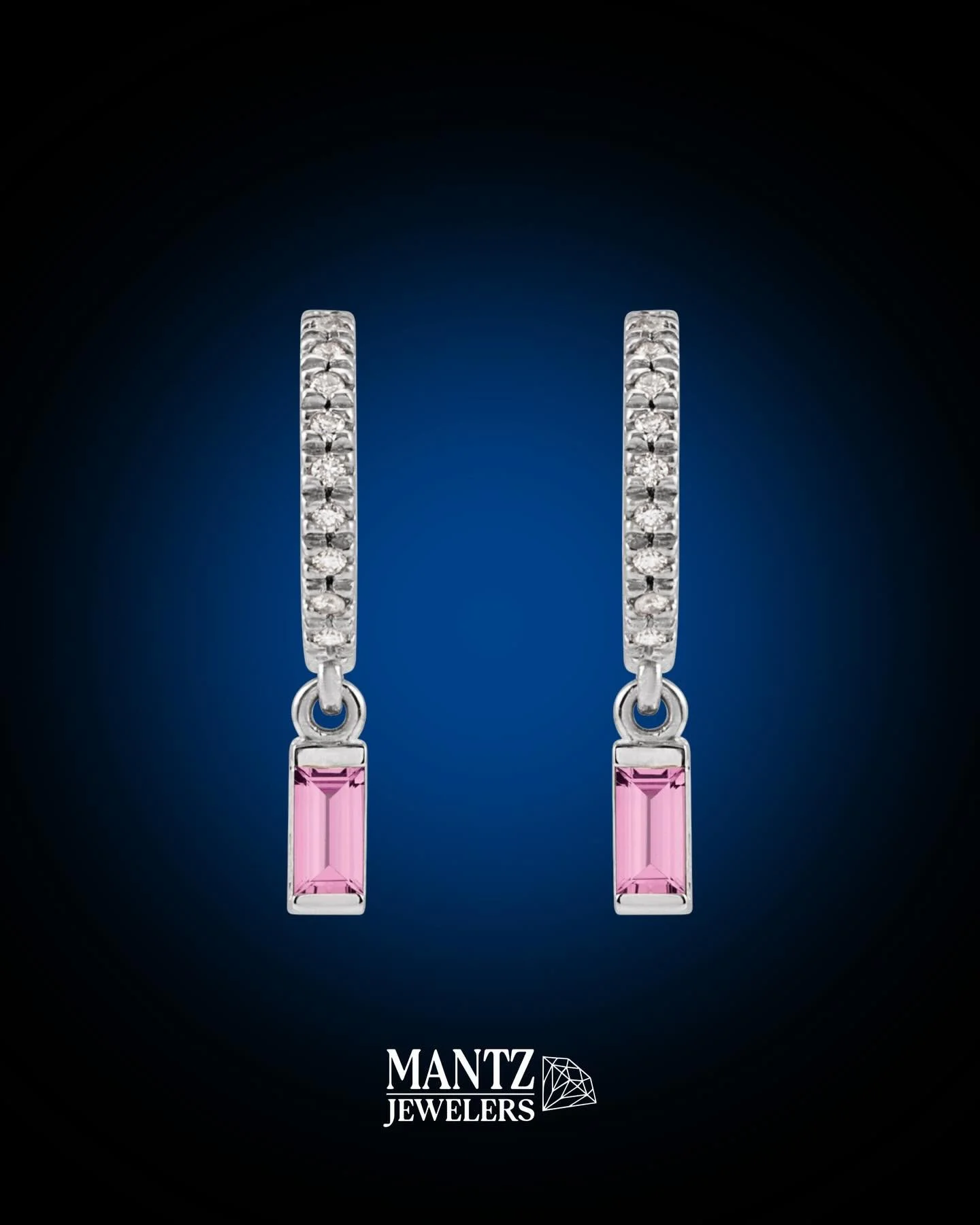 💕Valentine&rsquo;s Day is closer than you think 💕
Book an appointment with Mantz Jewelers and let us help you find a meaningful gift they&rsquo;ll cherish. Appointment-only shopping means no waiting, and our late-night availability makes gifting ea