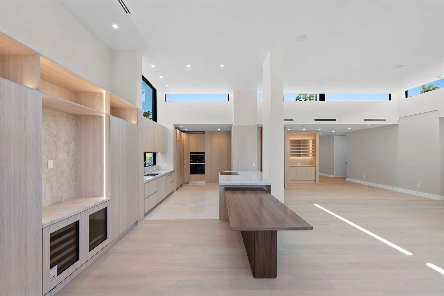 11636 NE 7th Ave — View 2