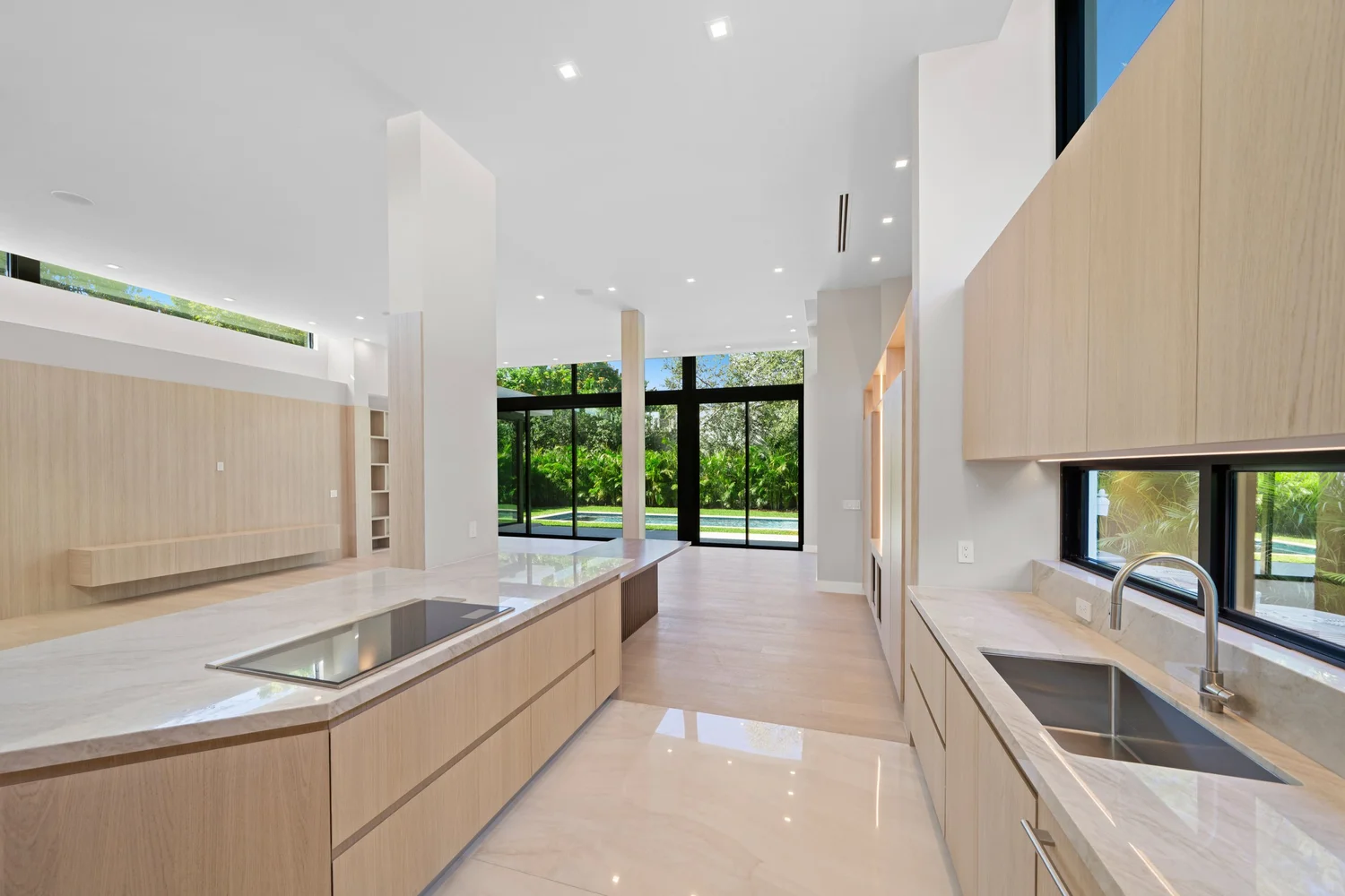 11636 NE 7th Ave — View 4