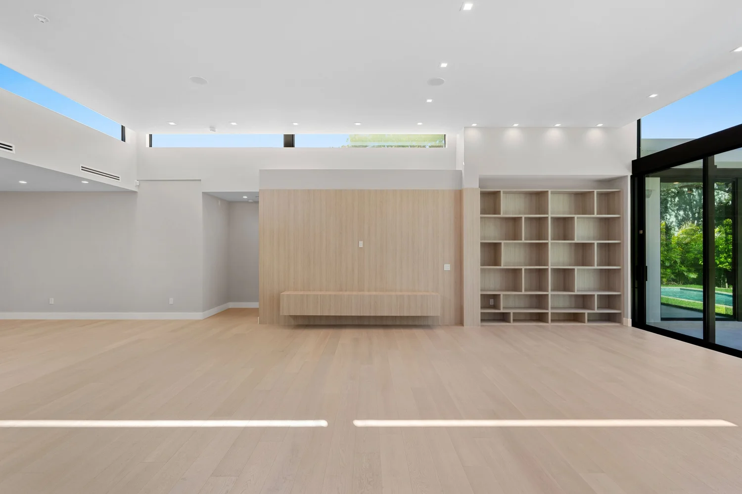 11636 NE 7th Ave — View 6