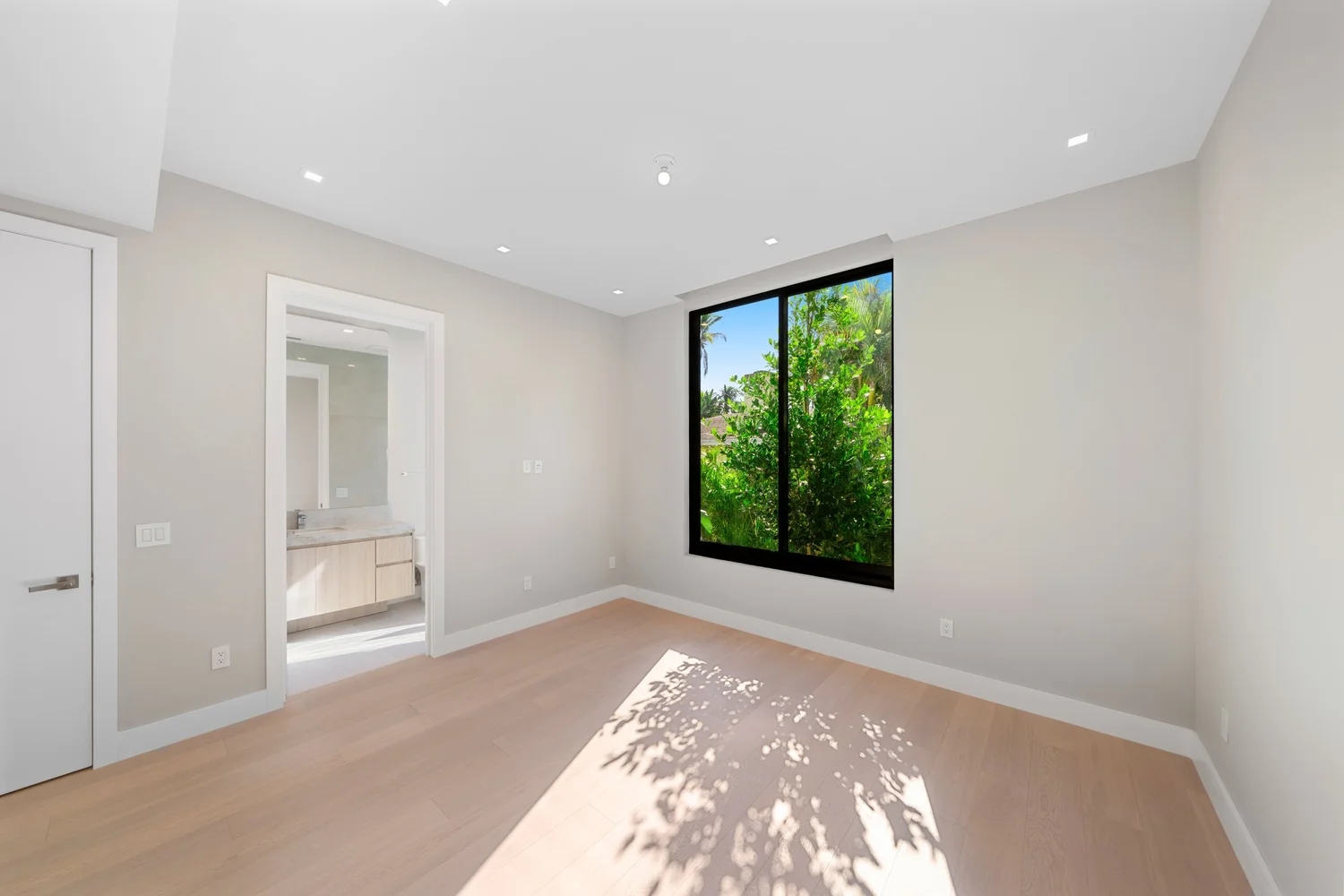 11636 NE 7th Ave — View 11