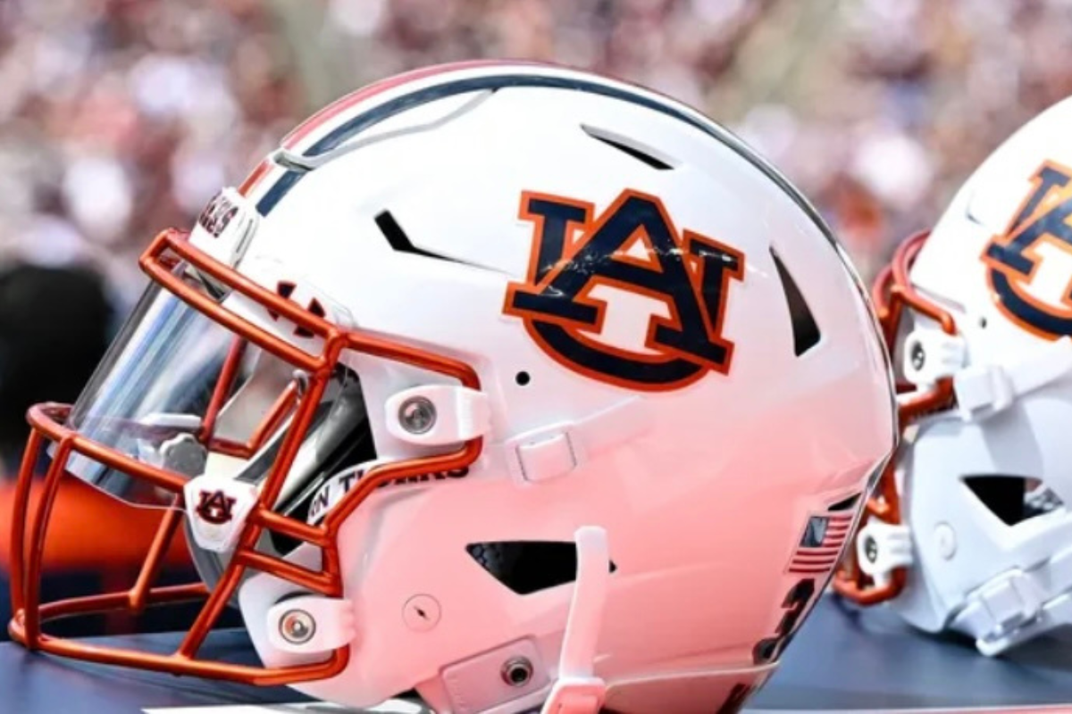 Echols to Auburn Official