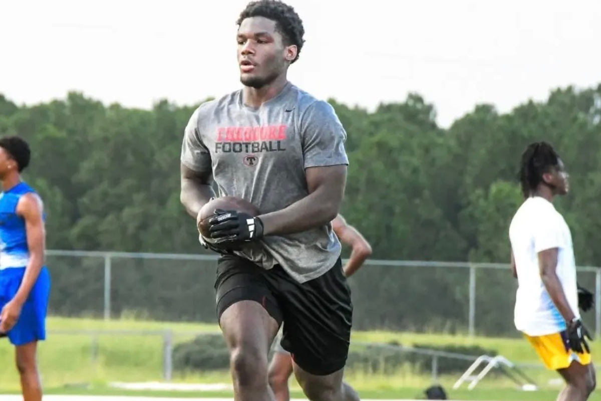 “BamBam Is Coming”: Meet Kendrick Able Jr., the Theodore High School Running Back Taking the Southeast by Storm