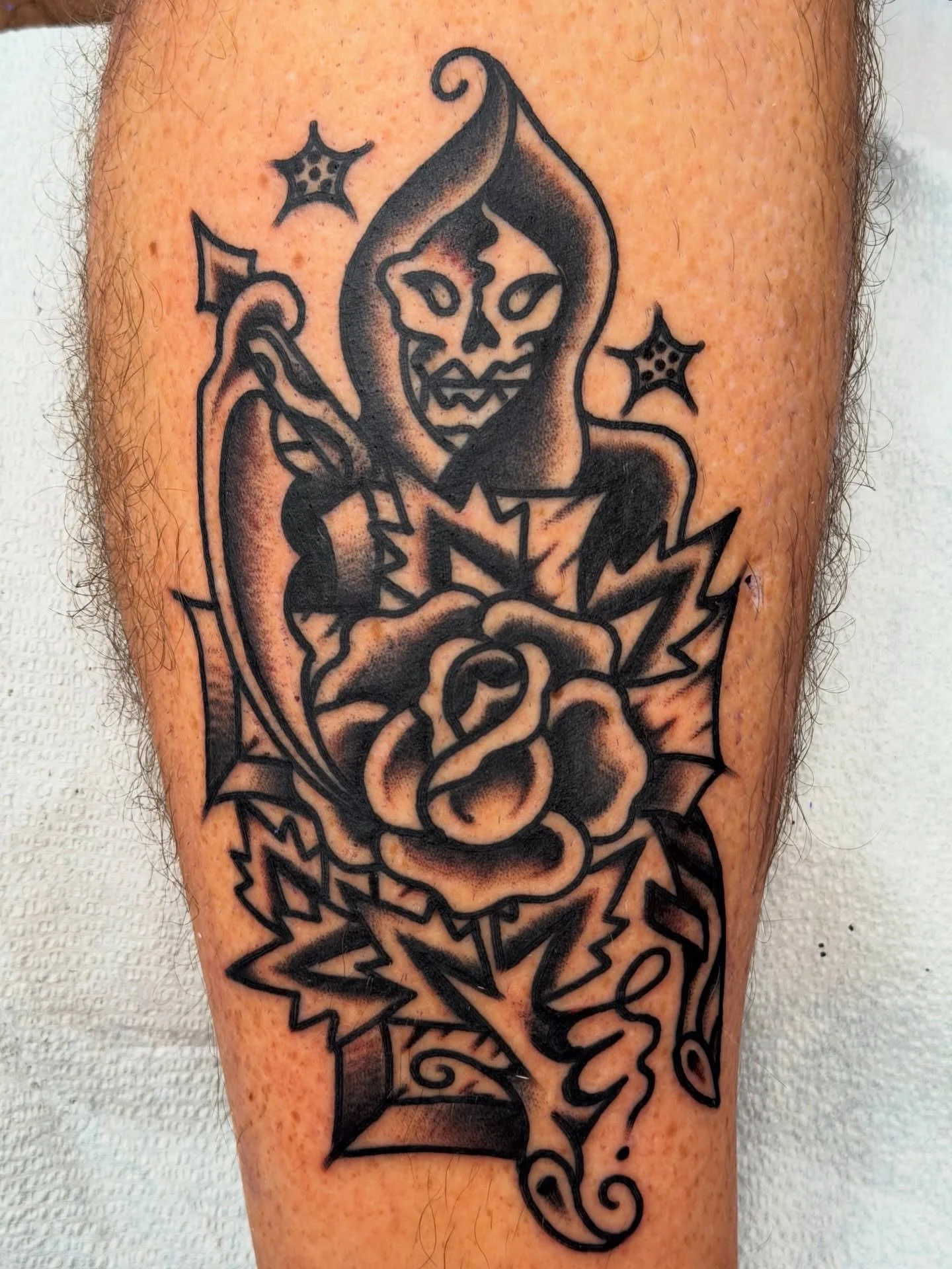 Thank you Brenden 🙏 Got some spots available this week for your ideas or mine ! I have just shy of 300 flash designs ready to go in my book 😎Hit the link in my bio to see my availability!